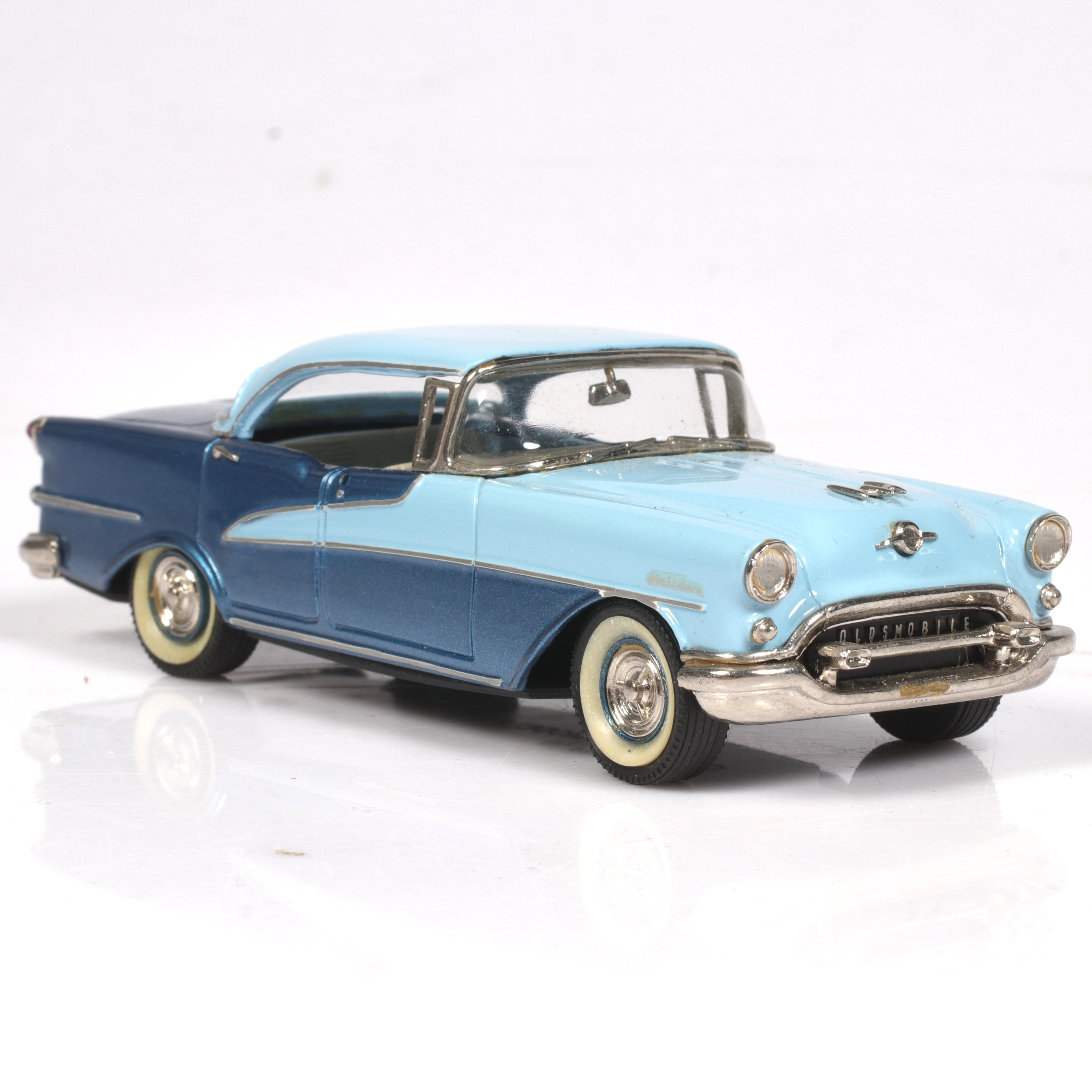 MODELLBIL, metall/resin, Oldsmobile 98, 1955, Conquest Models, skala 1:43.