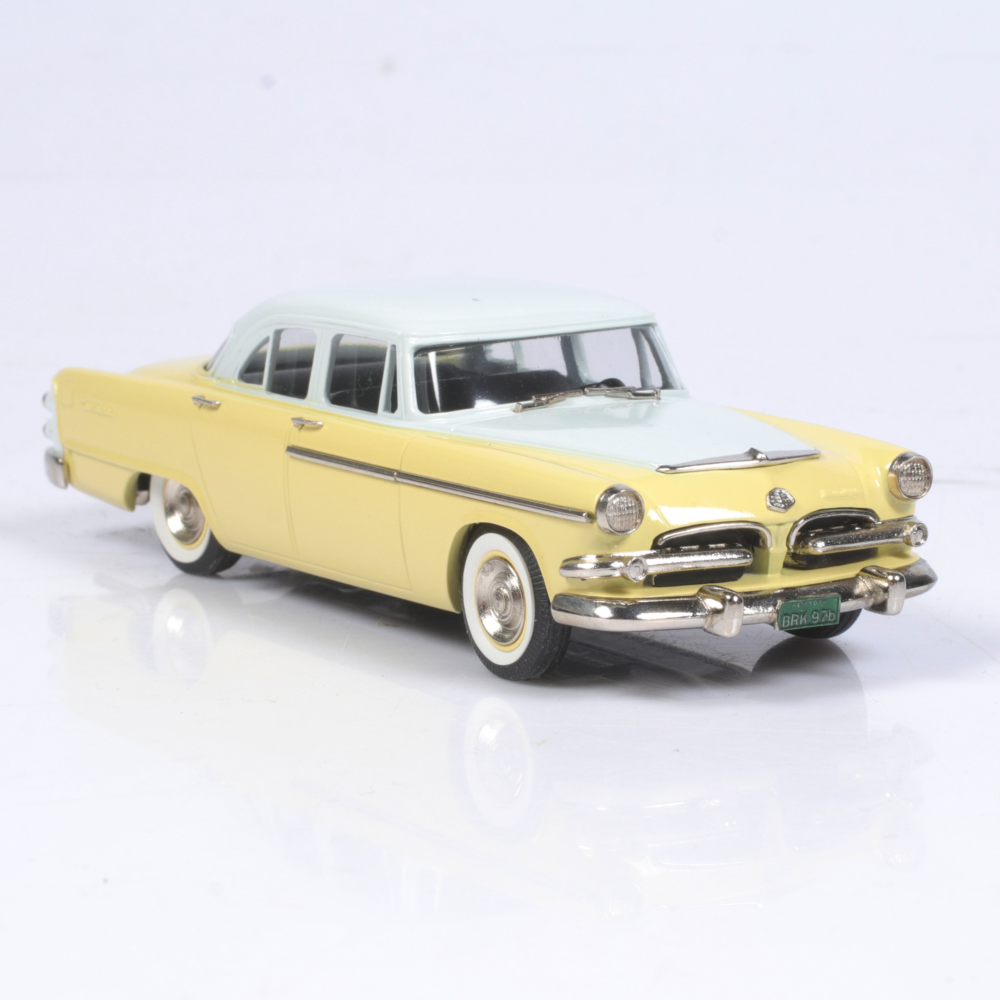 MODELLBIL, metall/resin, Dodge Coronet, 4 Door Sedan, 1955, Brooklin Models, skala 1:43.