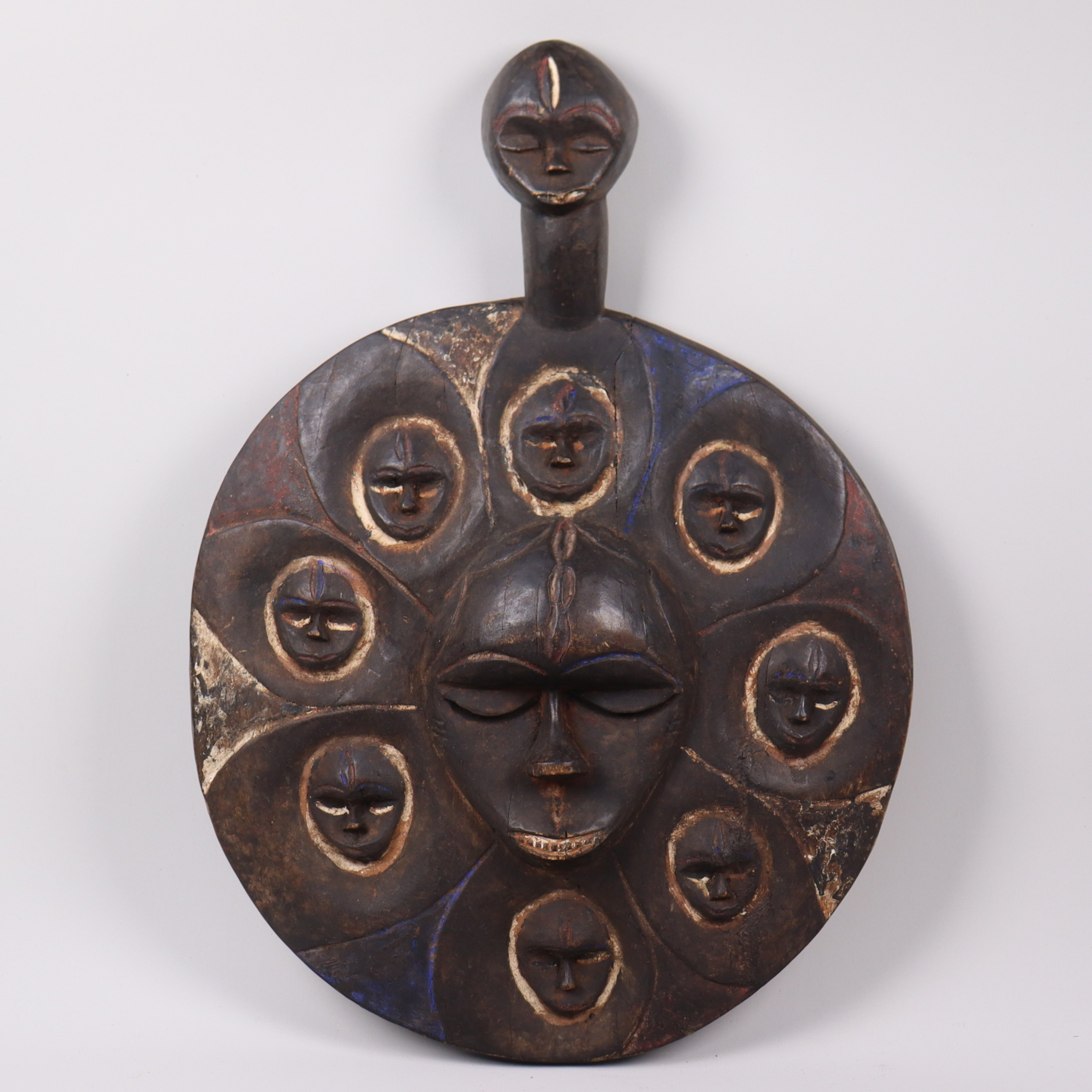 SOLMASK, trä, "Teke-Eket", troligen Kamerun.