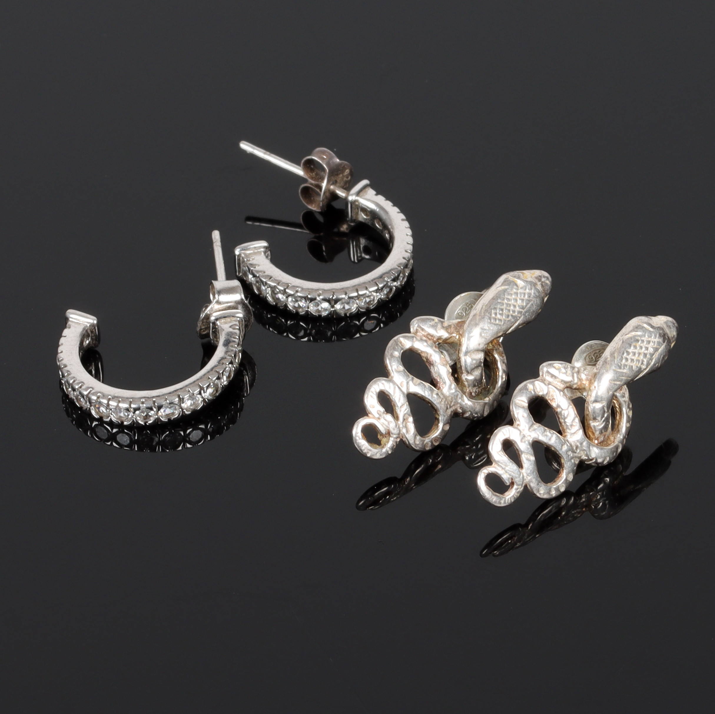 ÖRHÄNGEN, två par, sterling silver.