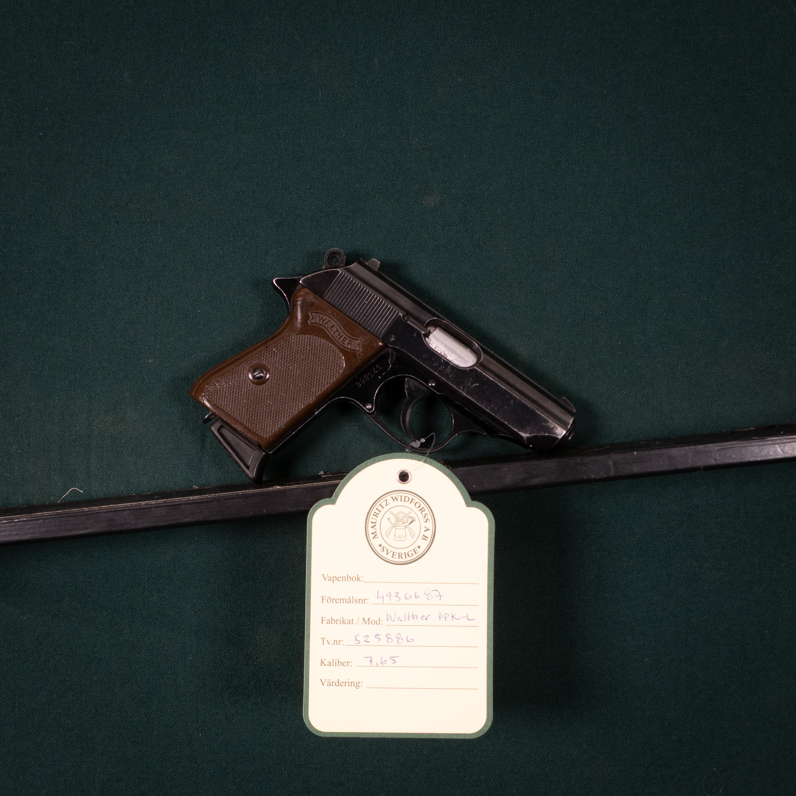 Walther PPK Kaliber 7,65 Tillv.nr. 525886.