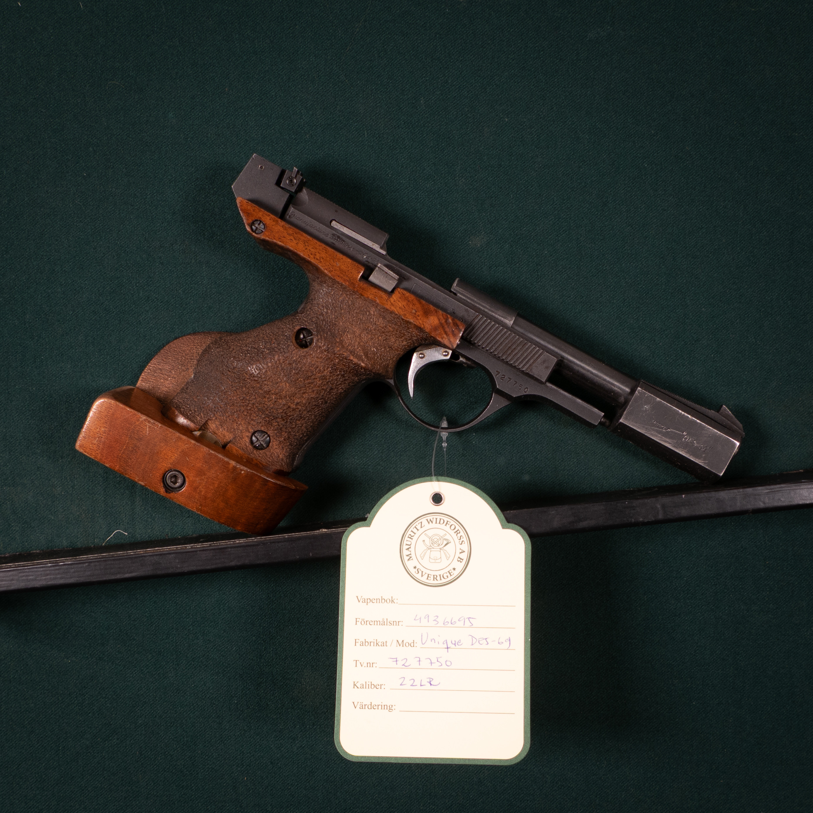 Unique DES-69 22LR Tillv.nr. 727750.
