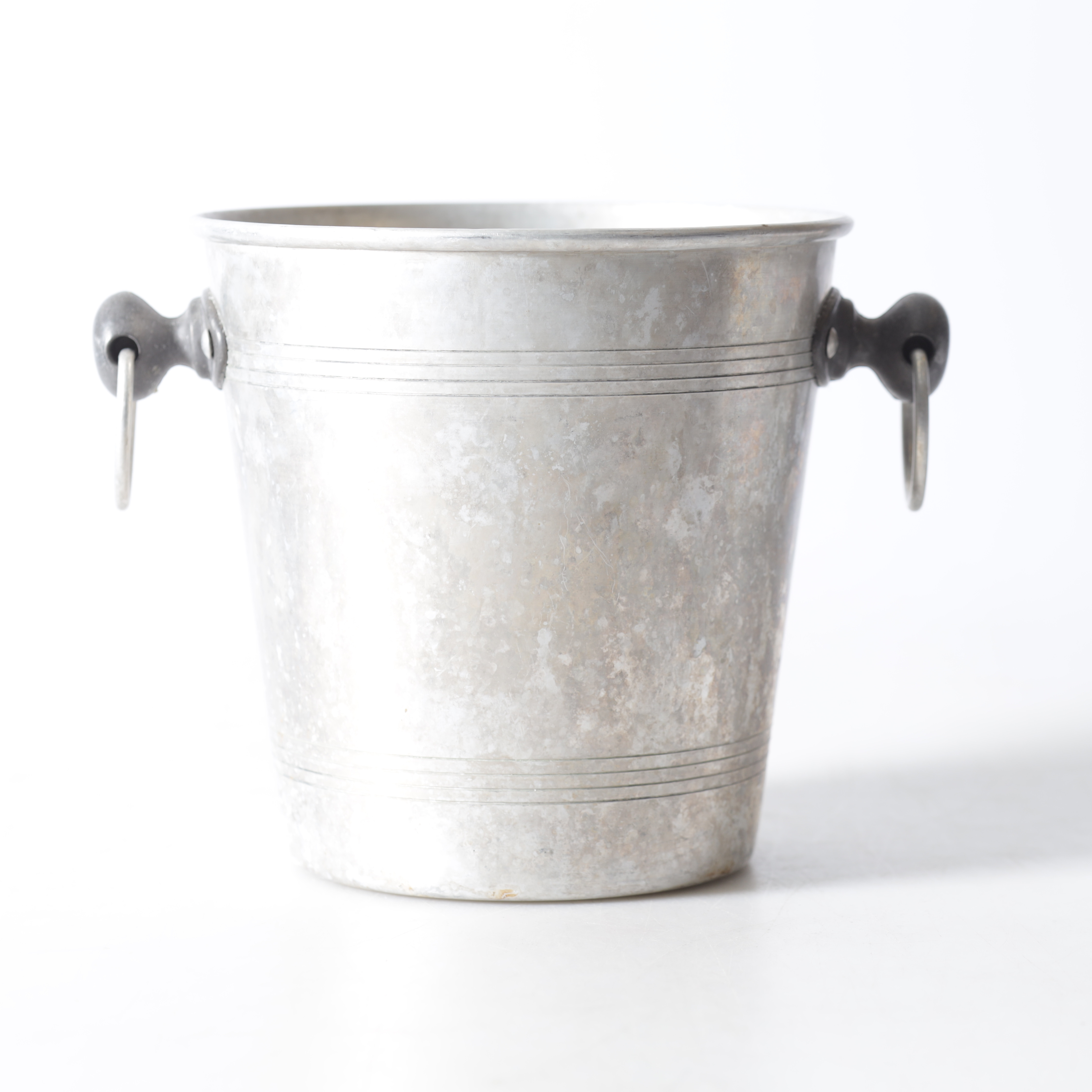 VINKYL, aluminium, 1900-tal.