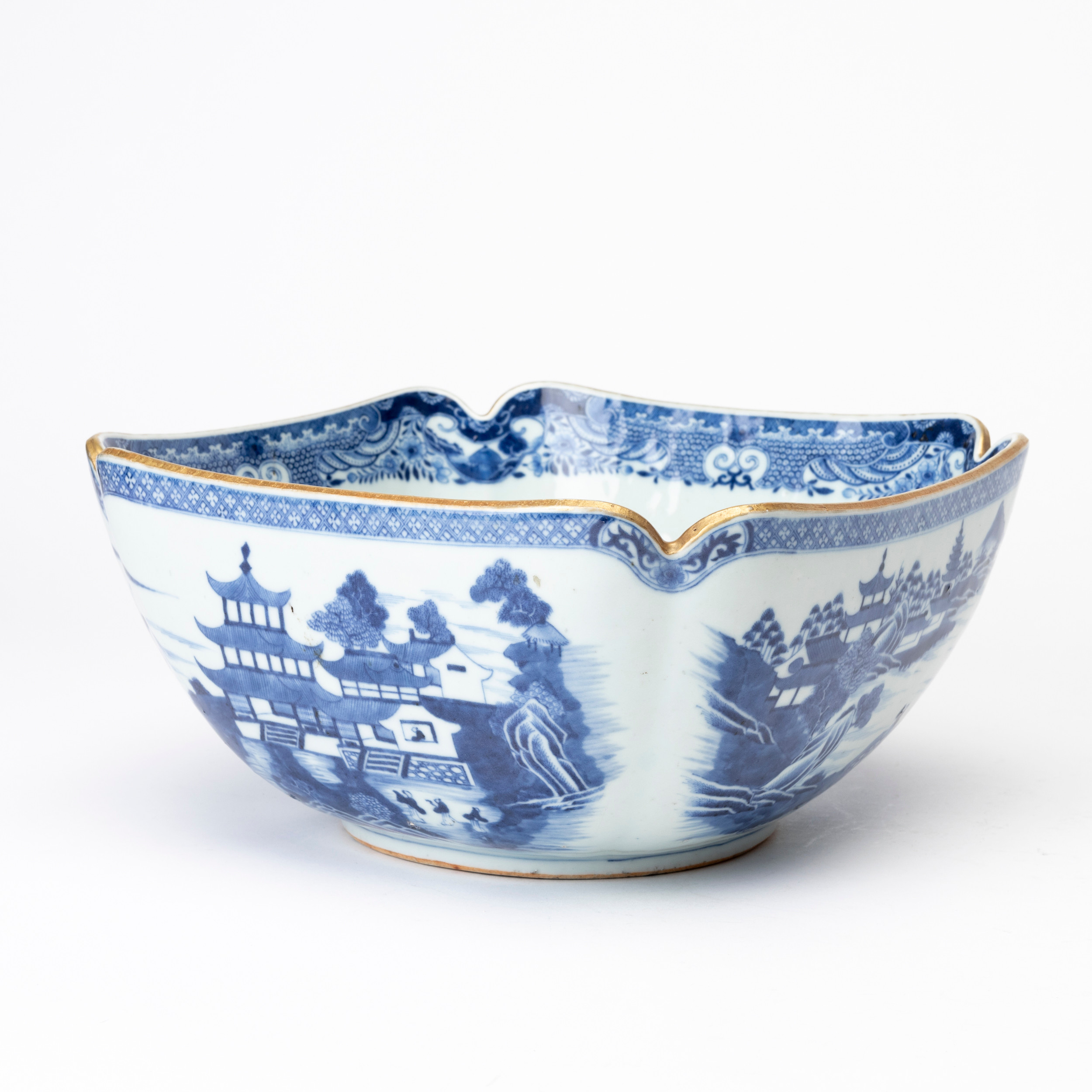 SKÅL, porslin, Kina, Qianlong (1736-1795).