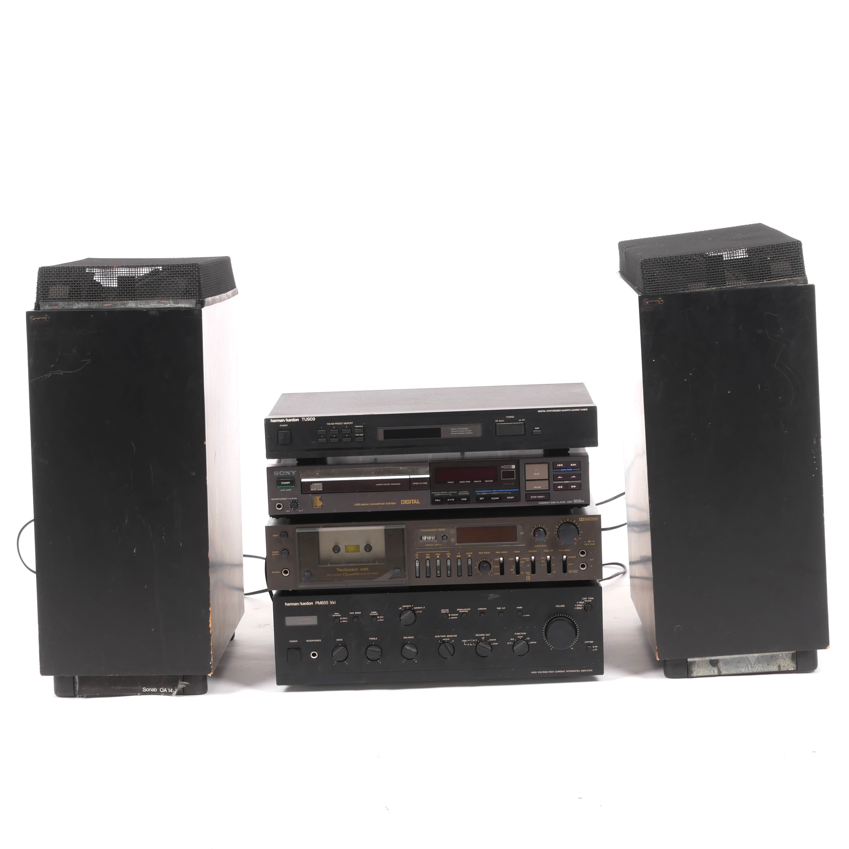 STEREO MED HÖGTALARE, bla "Carlssonhögtalare" och Harmon/Kardon och Sonab.