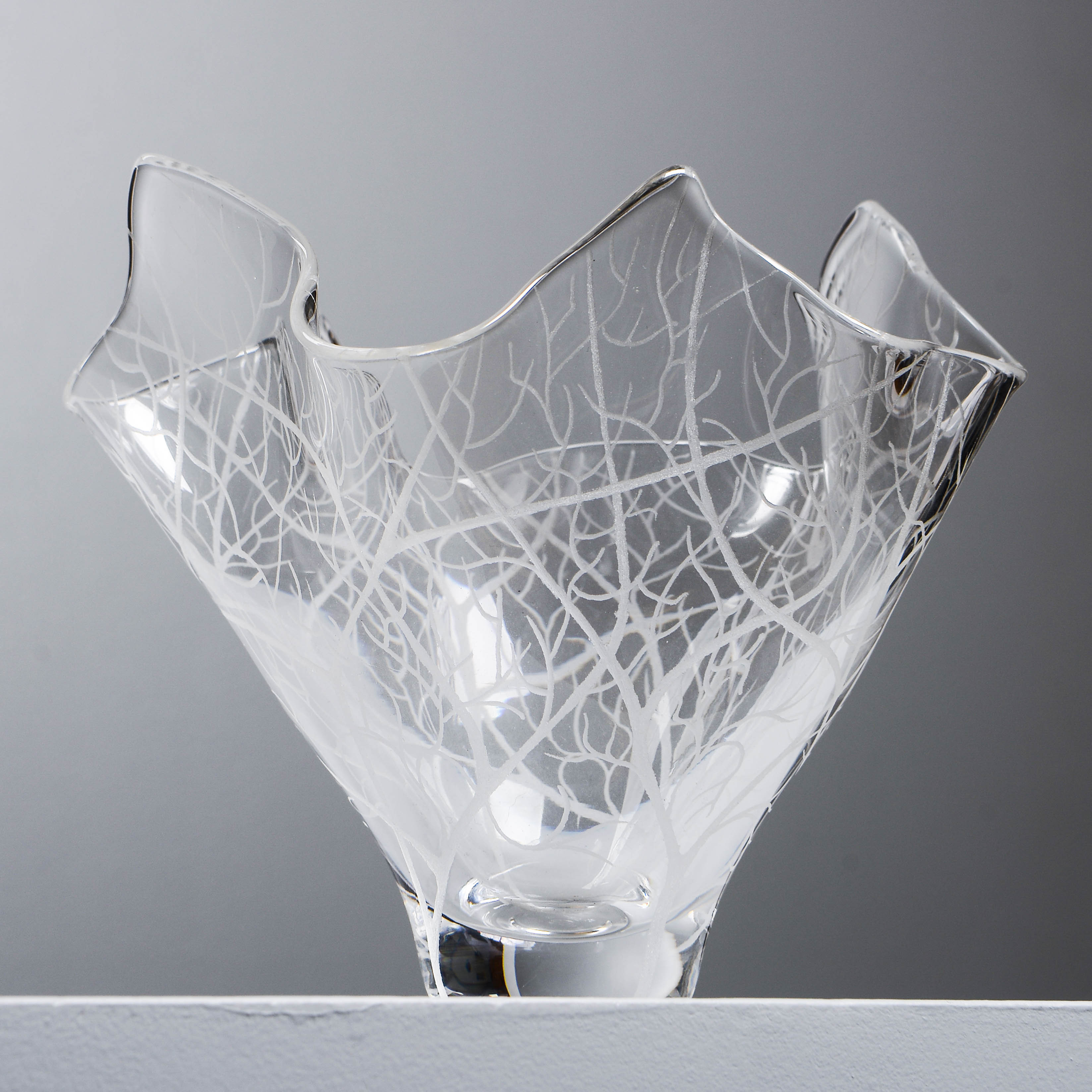 VICKE LINDSTRAND. Skål, Kosta, signerad.