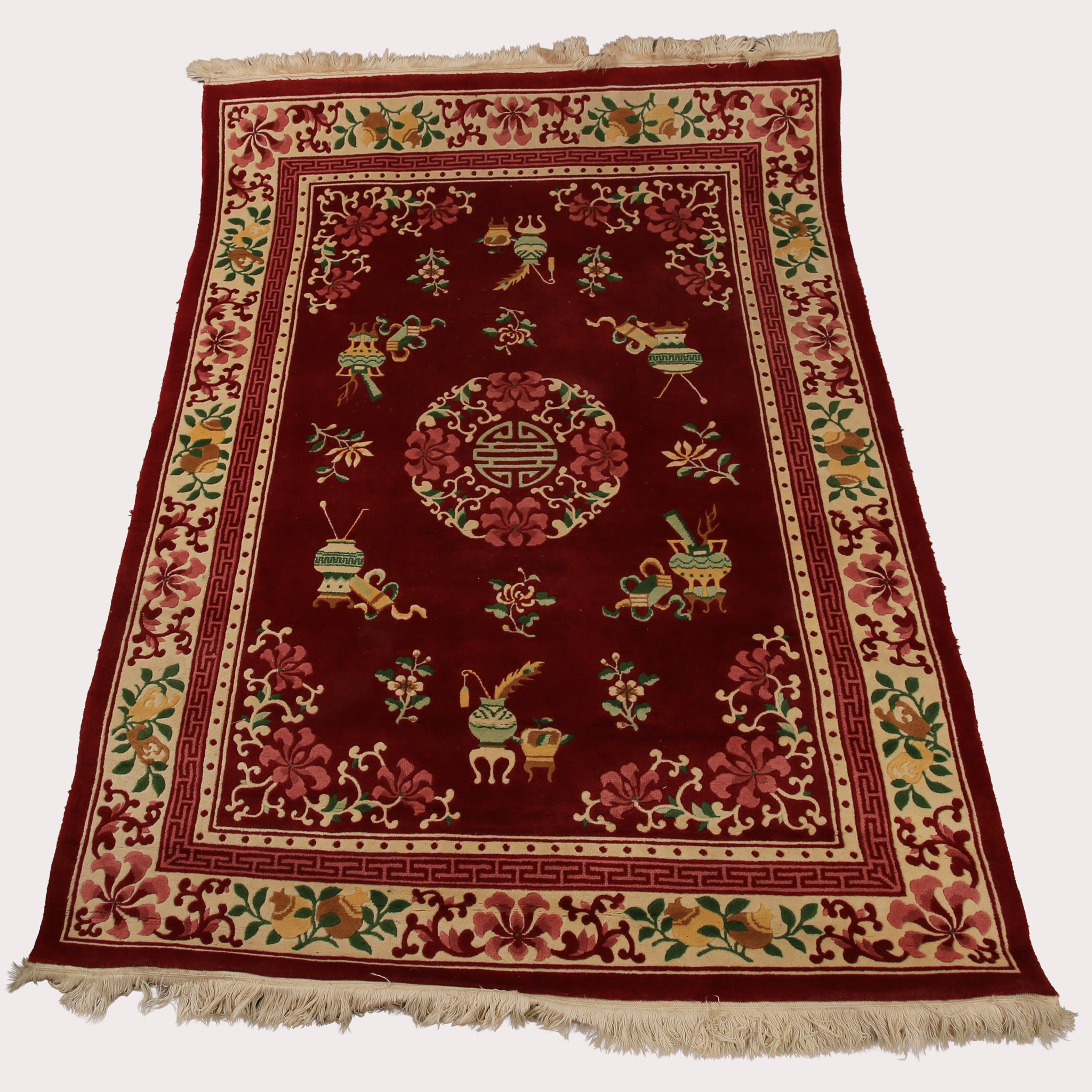 MATTA, reliefklippt, röd botten, karaktär för dubbel lycka i centrum.