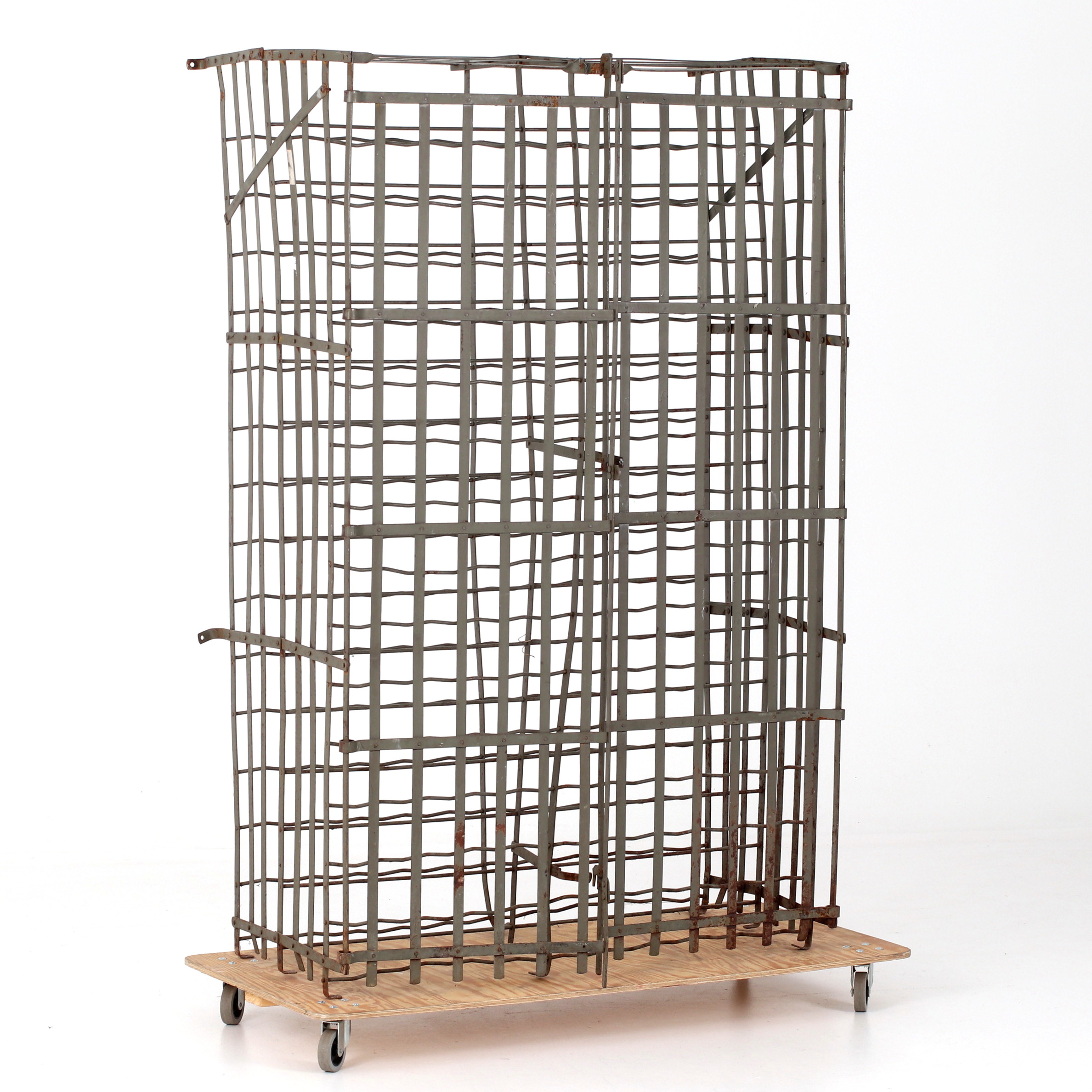 VINSTÄLL, järn, Frankrike, 1900-talets första hälft.