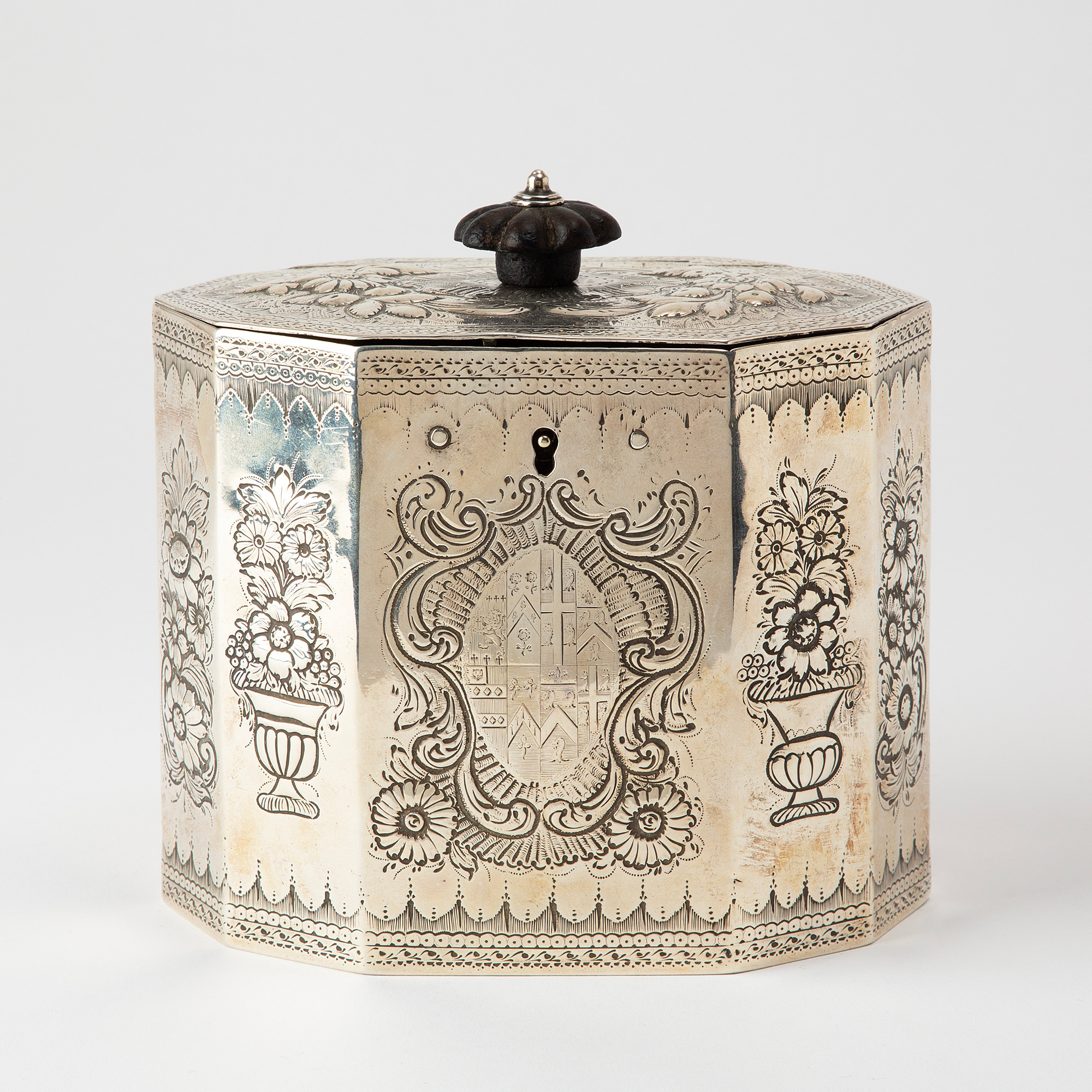 ROBERT HENNELL, thedosa, sterlingsilver, London, 1786.