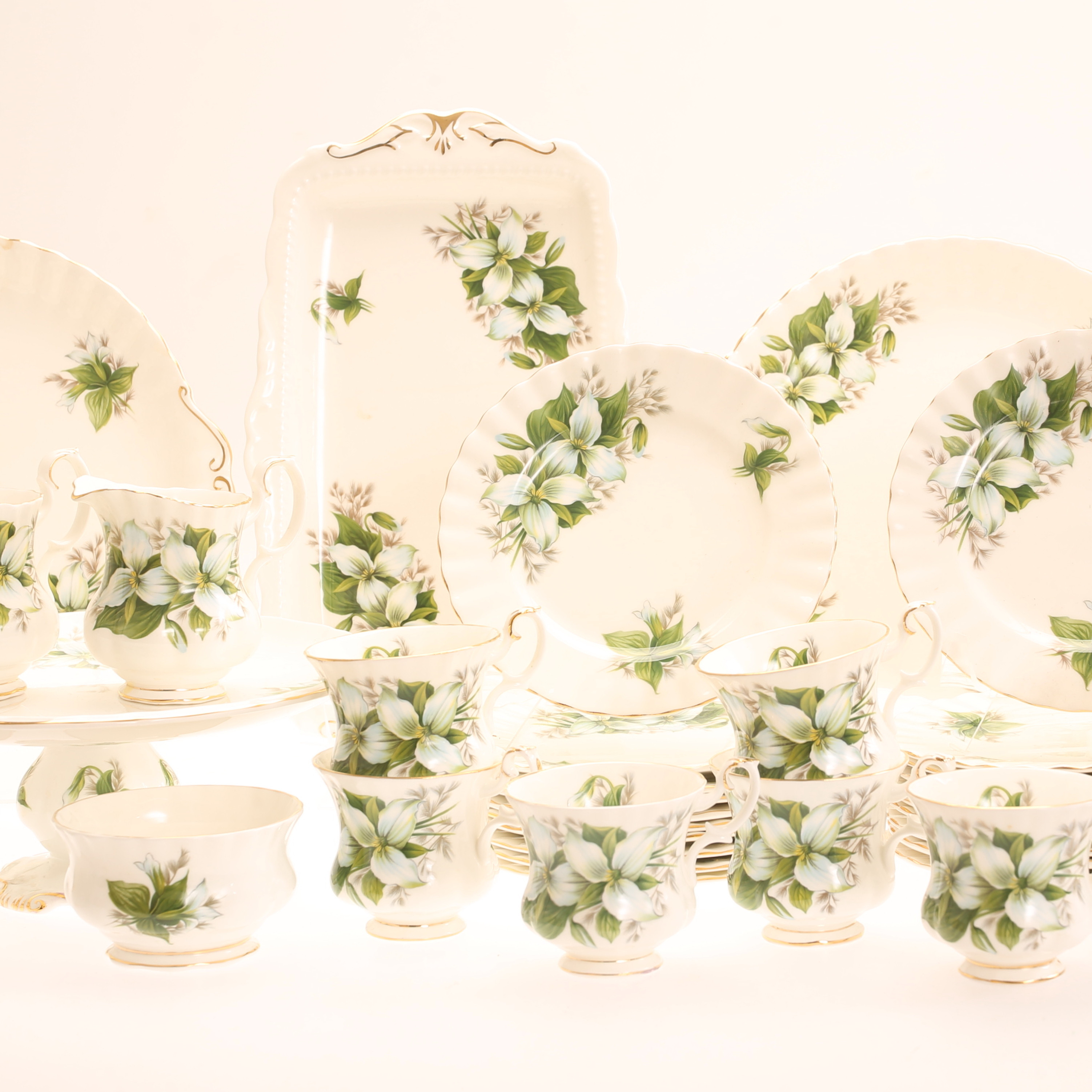KAFFESERVIS, 48 delar, porslin, "Trillium", Royal Albert, England.
