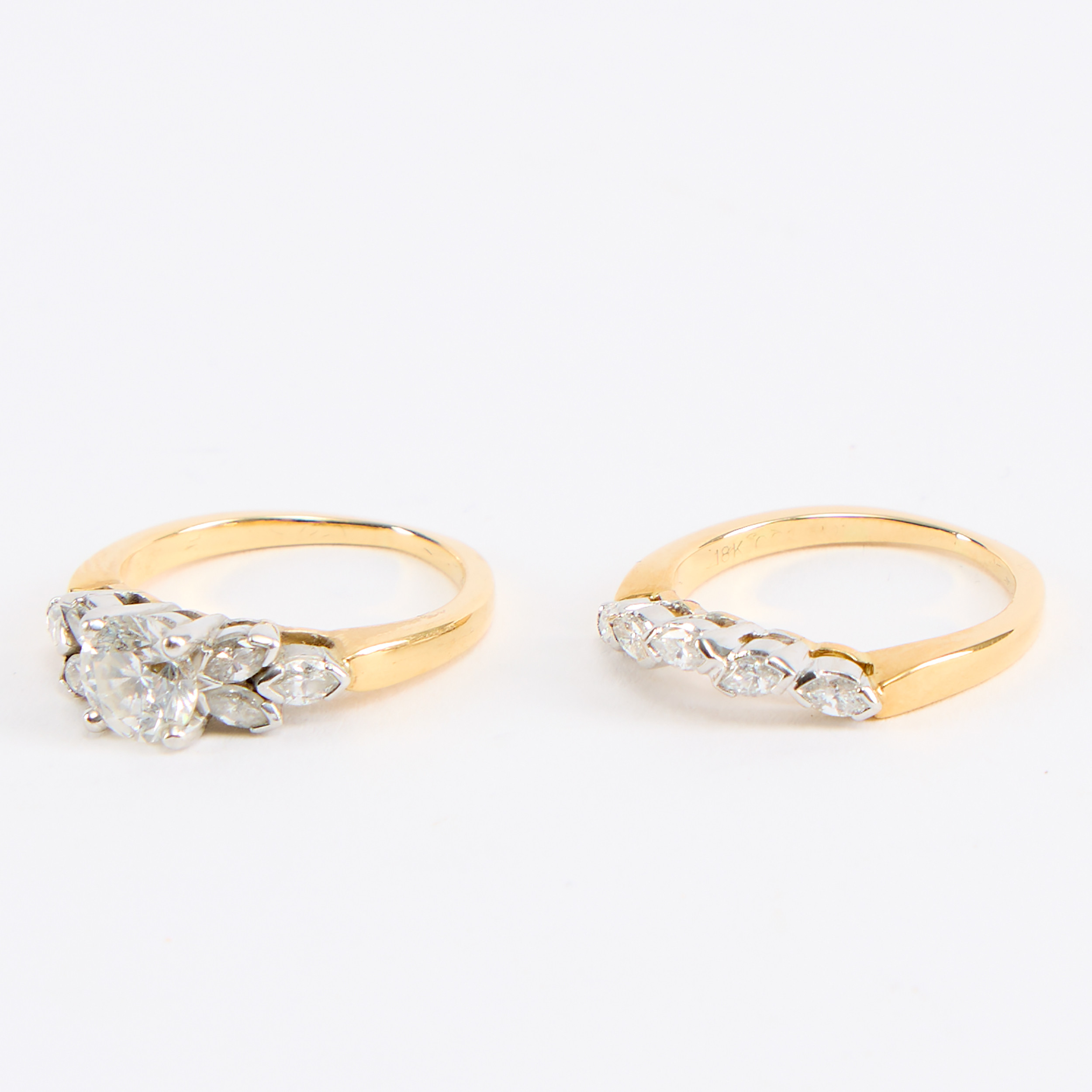 RINGAR. Två stycken, guld 18K och diamanter.