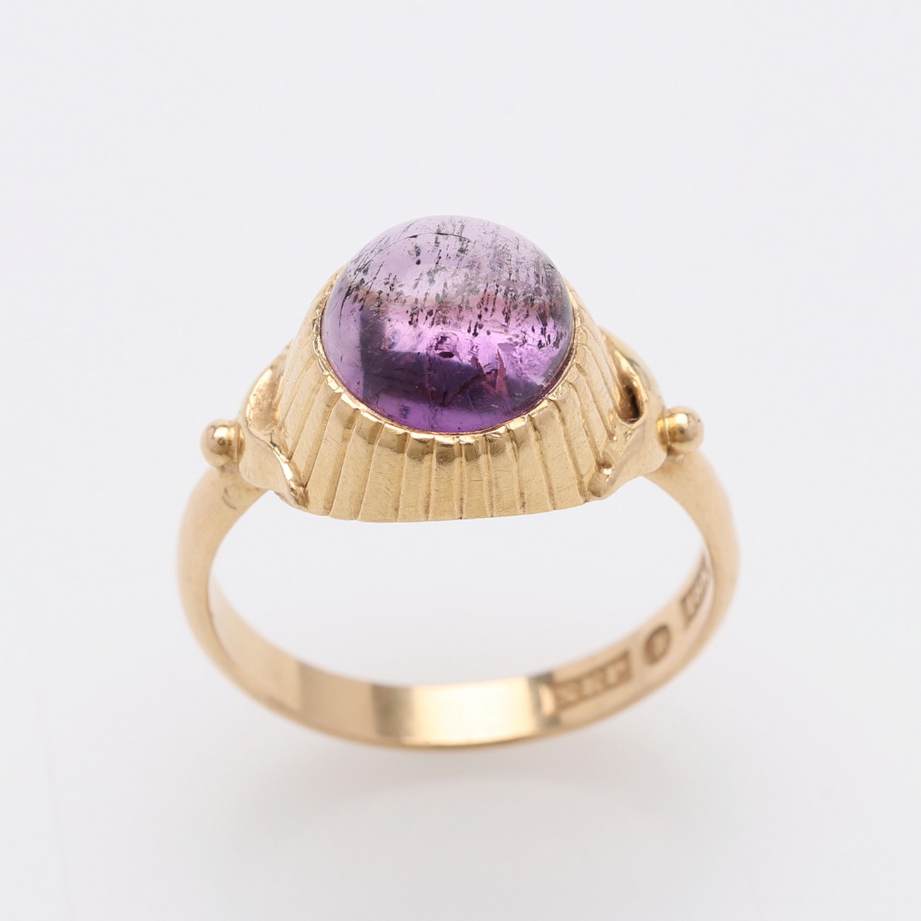 STEN PETERSON. RING, 18K GULD & AMETIST, PETERSON GULDSMED, HELSINGBORG, 1937, CA. 3,8 G.