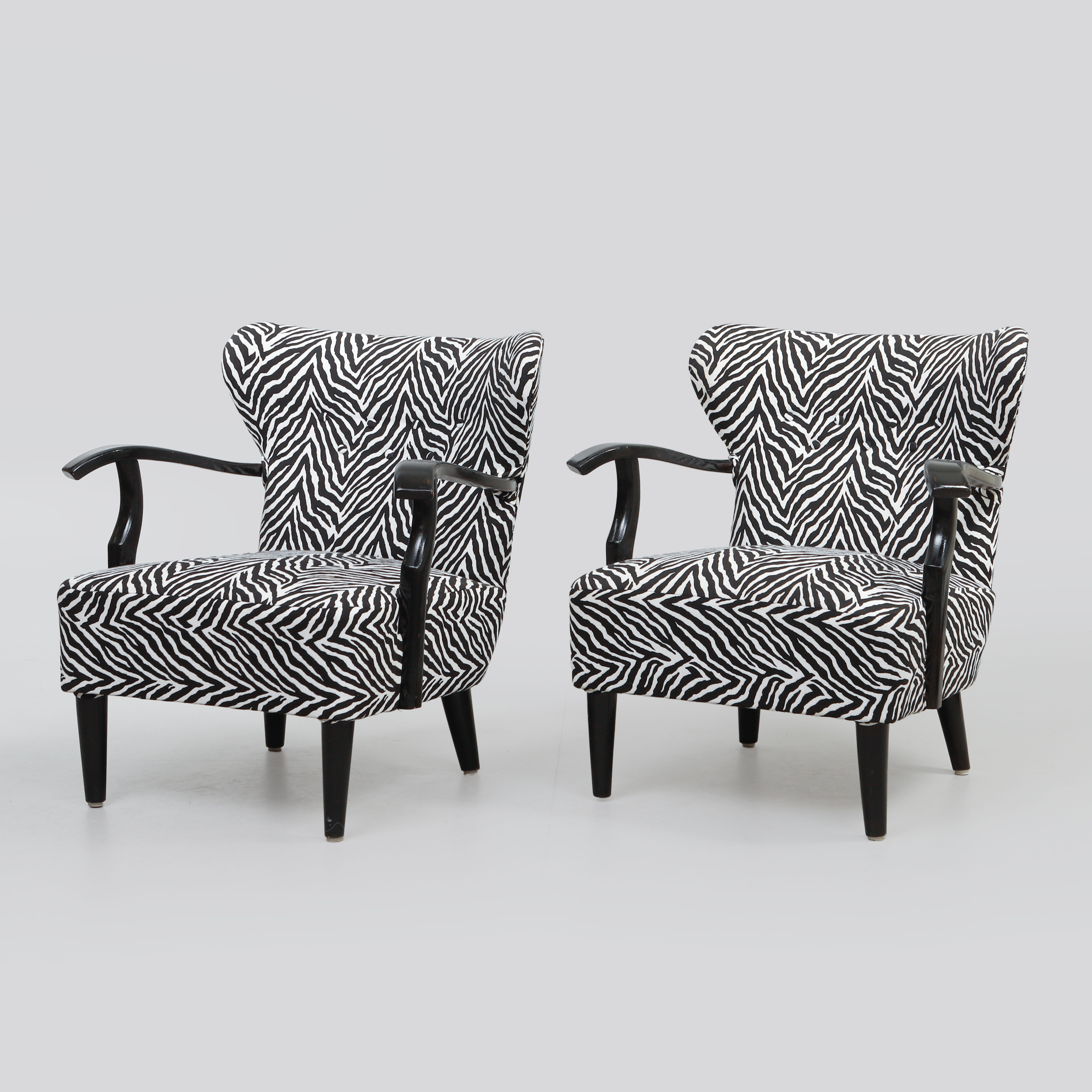 FÅTÖLJER, ett par, 1900-tal.