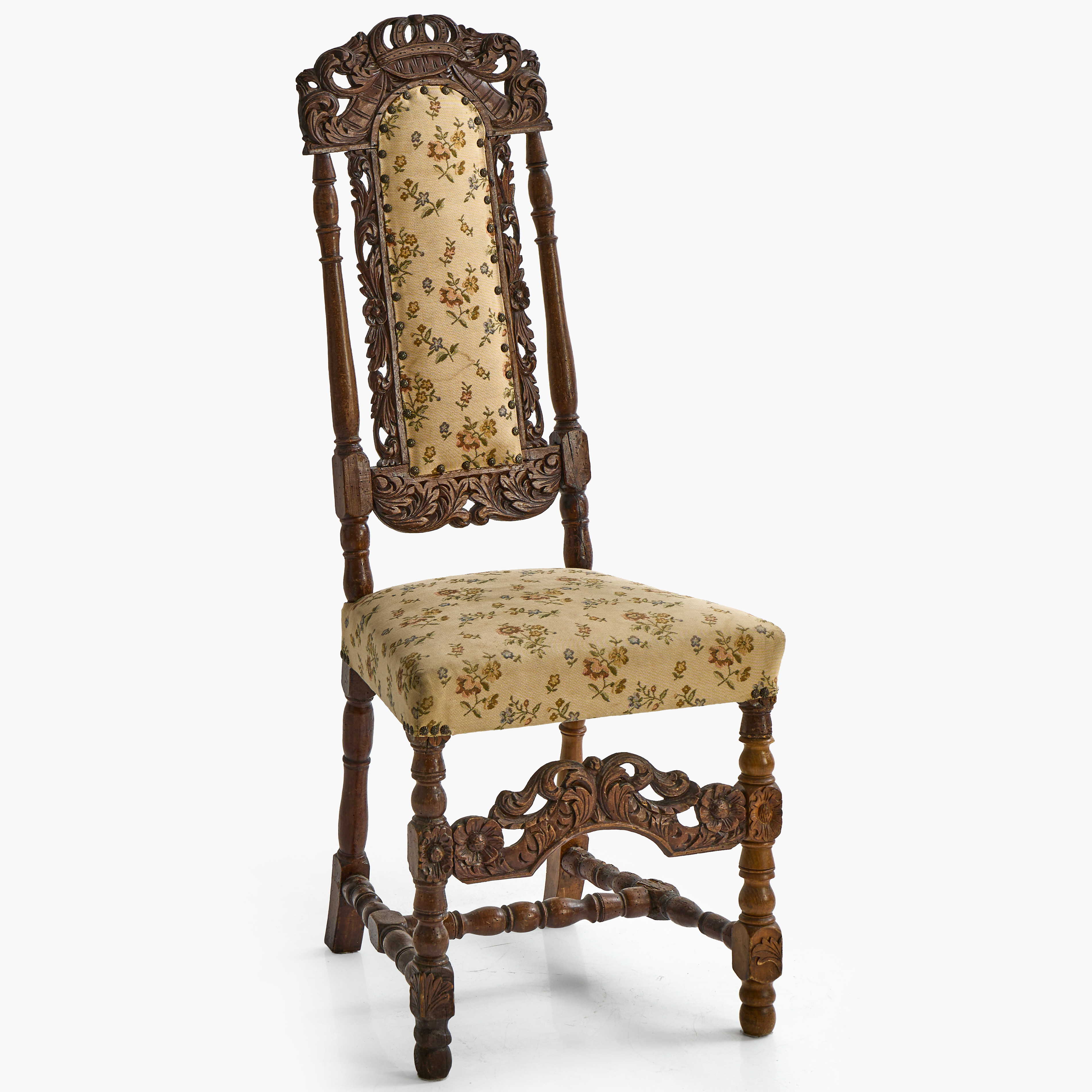 STOL, senbarock, 1700-tal, träskuren dekor, rygg med krön, betsat lövträ, signerad/märkt "VV".