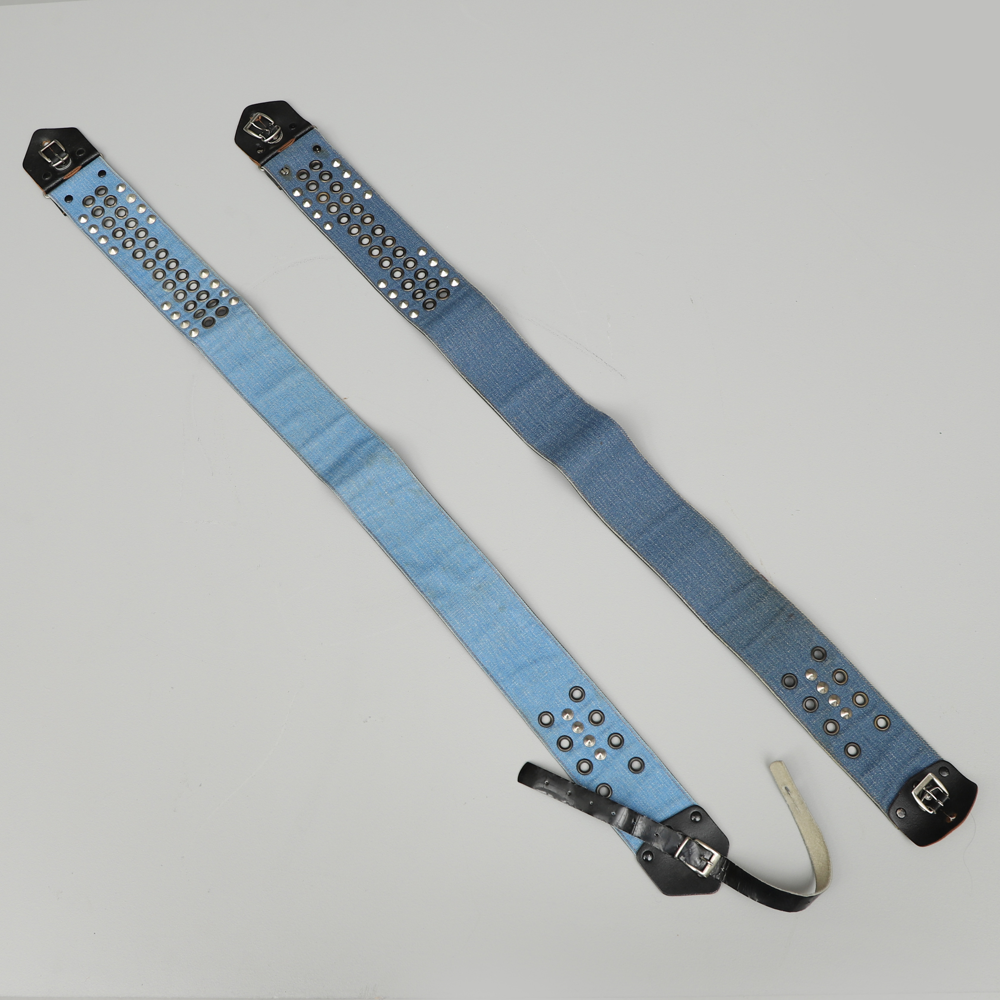 AXELBAND, till gitarr, ett par.