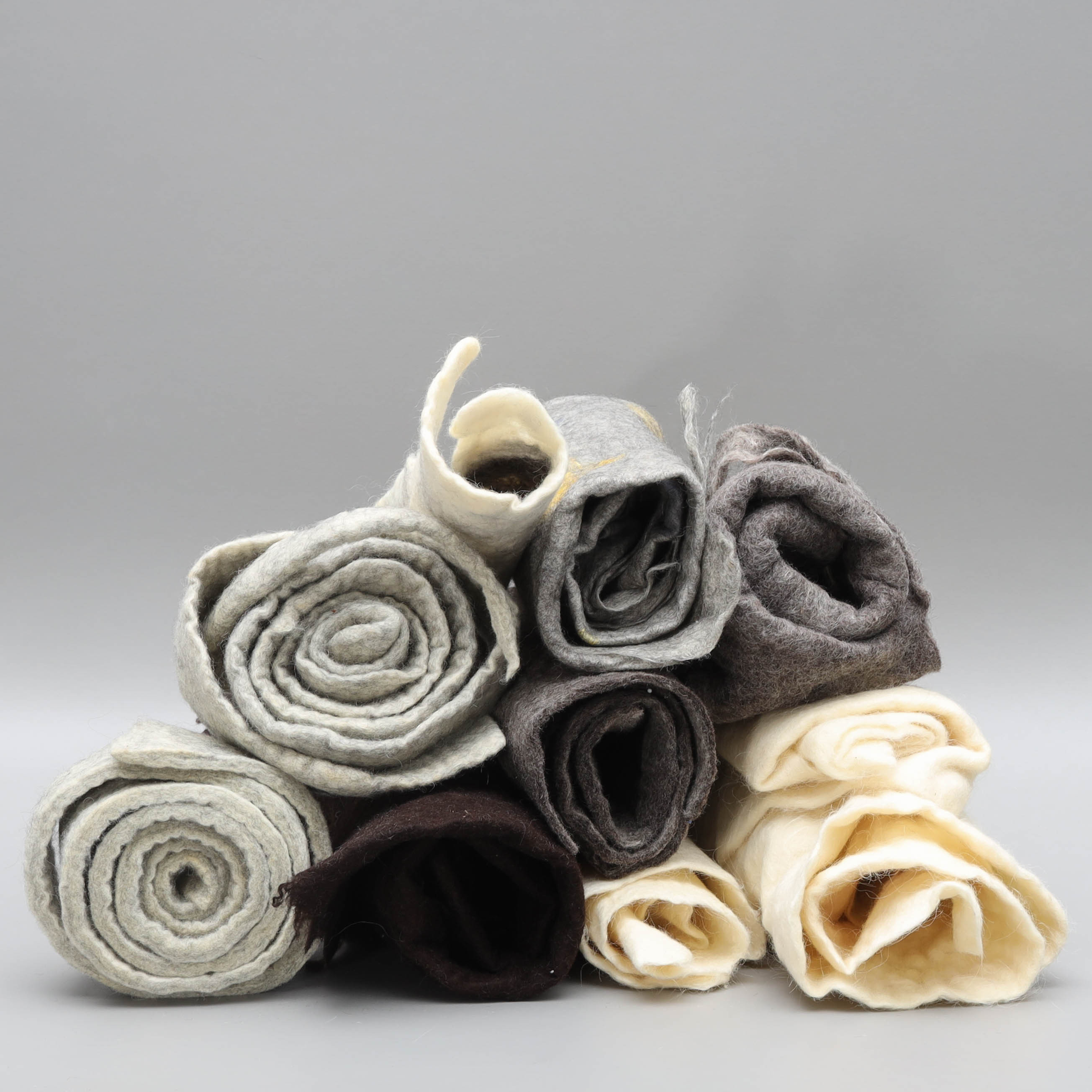 TOVAD ULL, ca 3,6 kg, säljarens egna får.