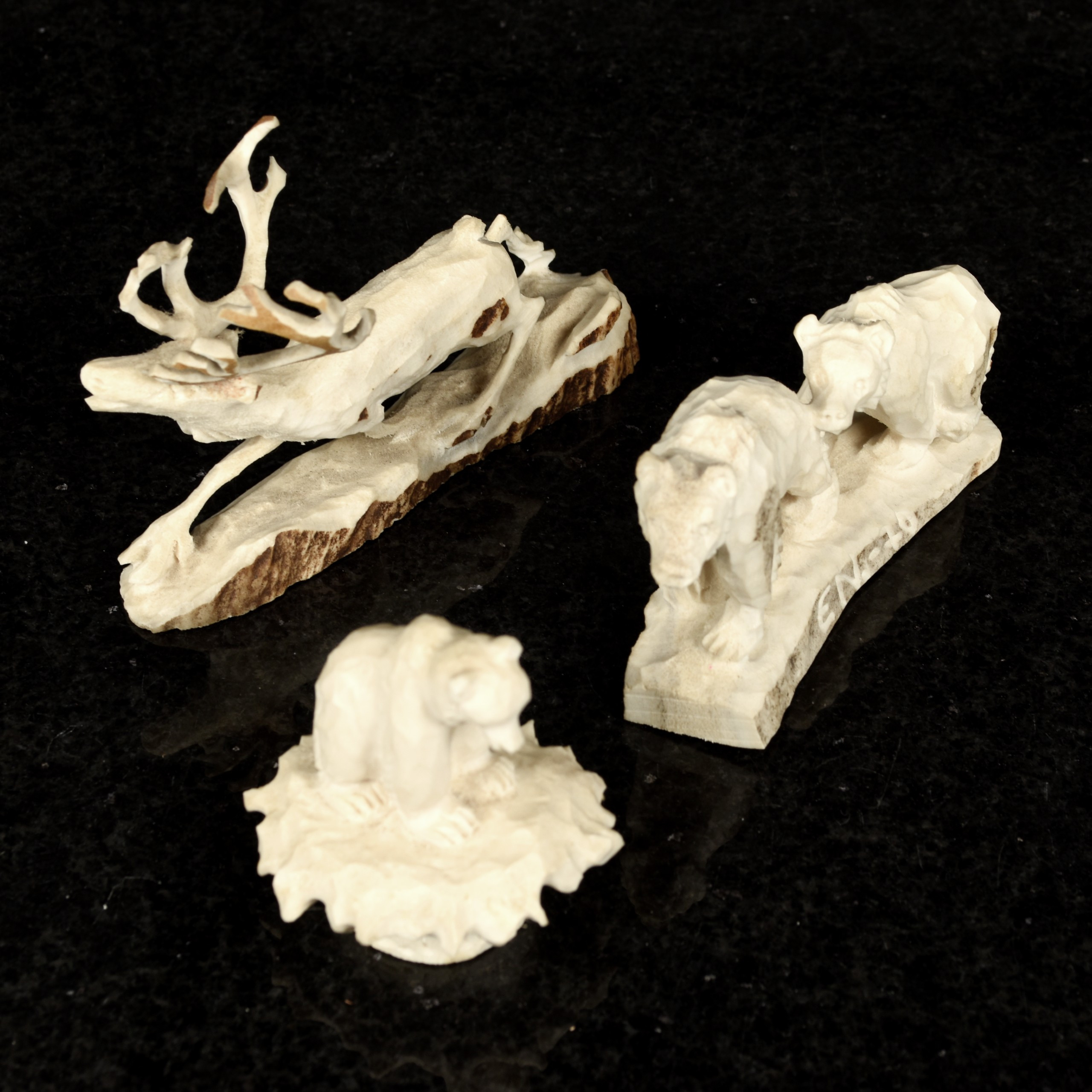 ERIK NORBERG. Skulpturer, Renhorn, 3st, 1900-tal.