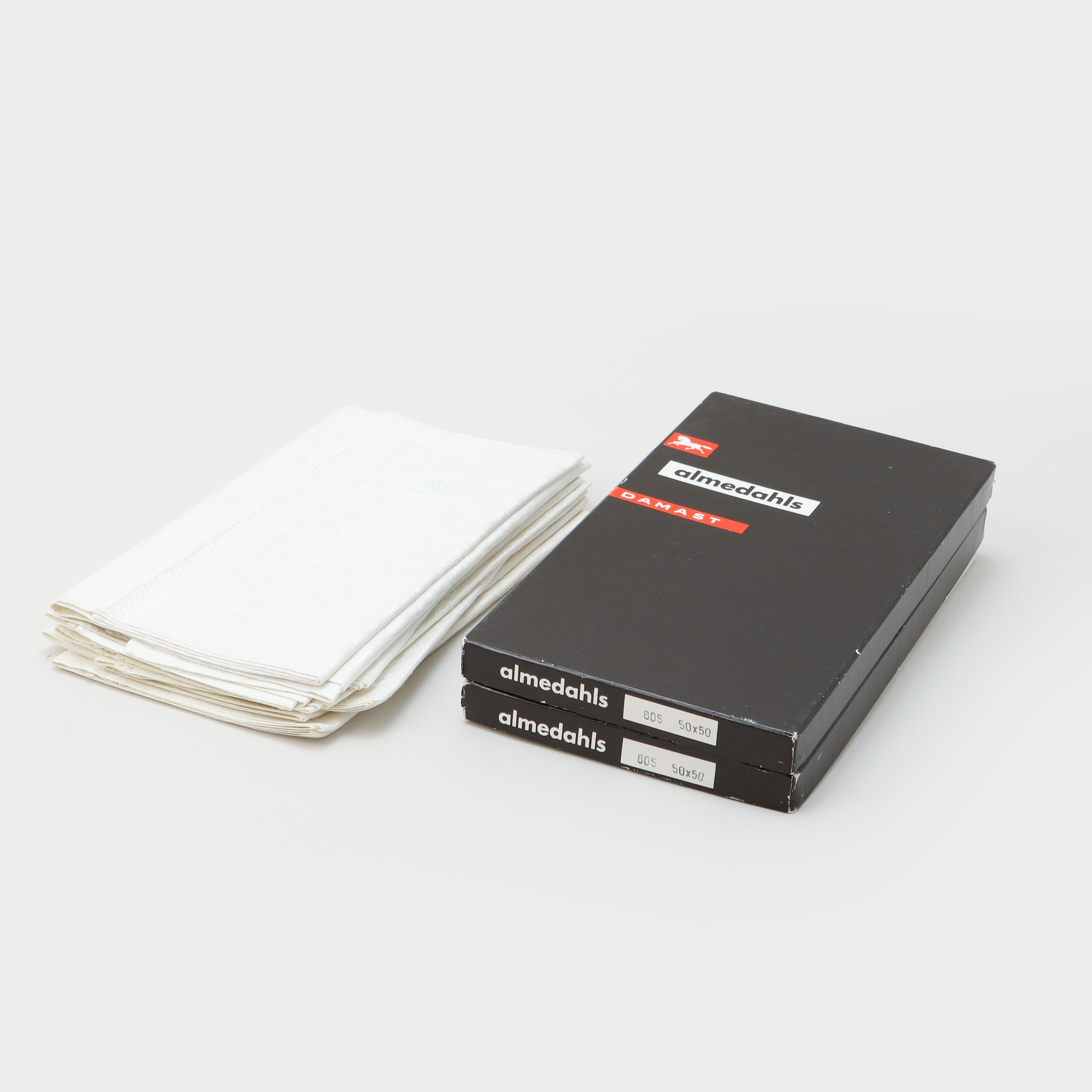 SIGNE SOHLMAN. Servetter, 20 stycken, Drakmönstret.