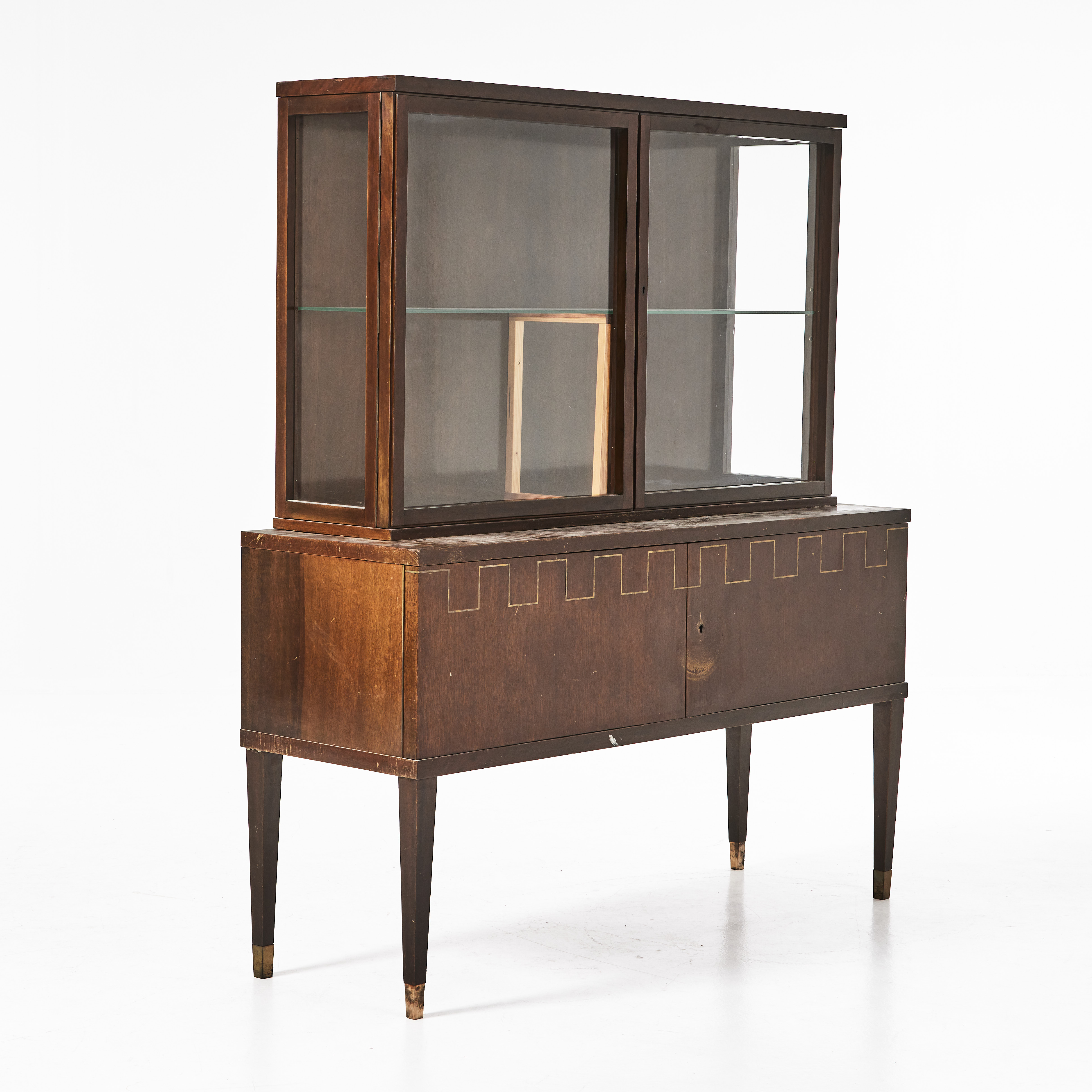 VITRINSKÅP, swedish modern, 1930/40-tal, mörkbetsad björk, dekor av intarsia.