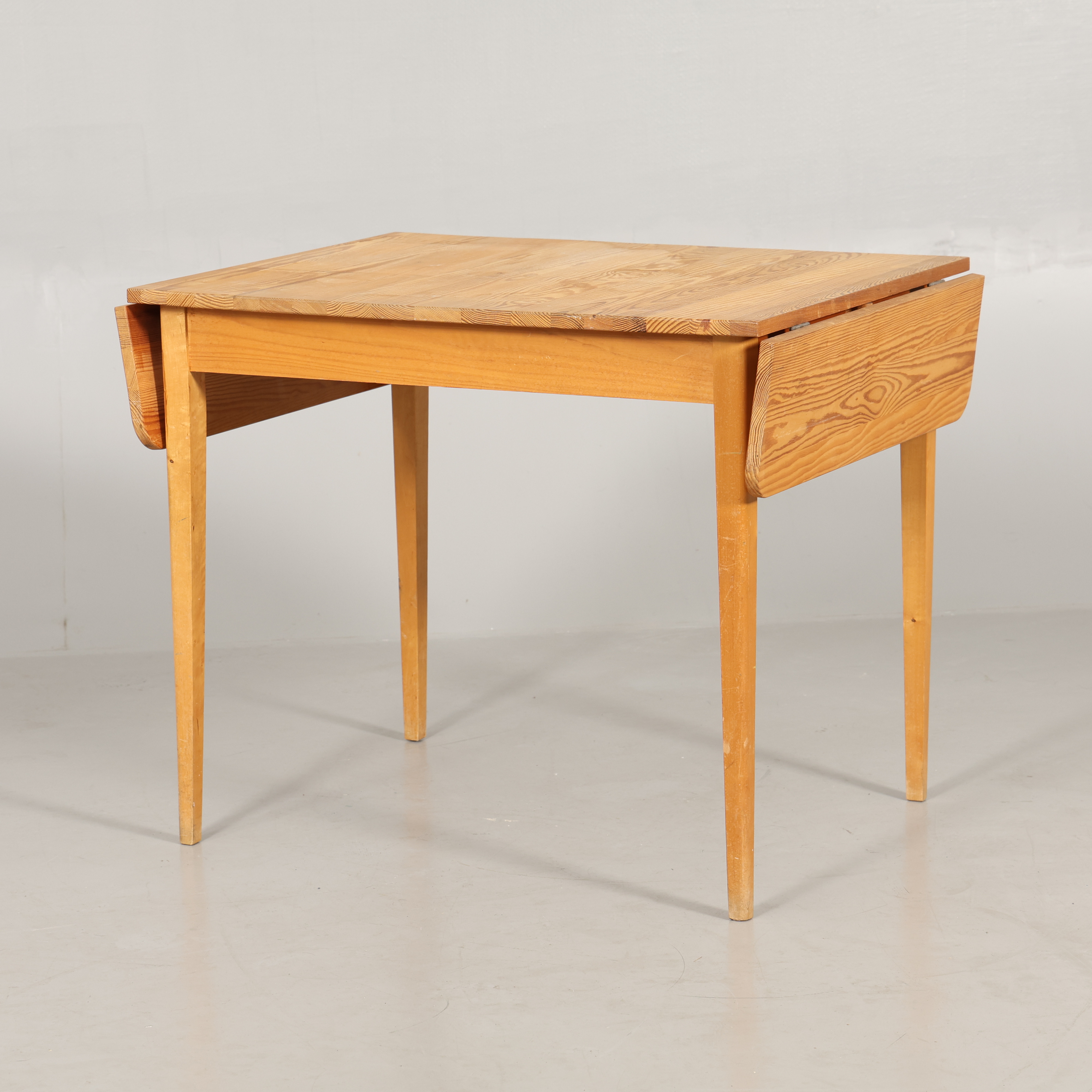 KLAFFBORD furu 18/1900-tal.
