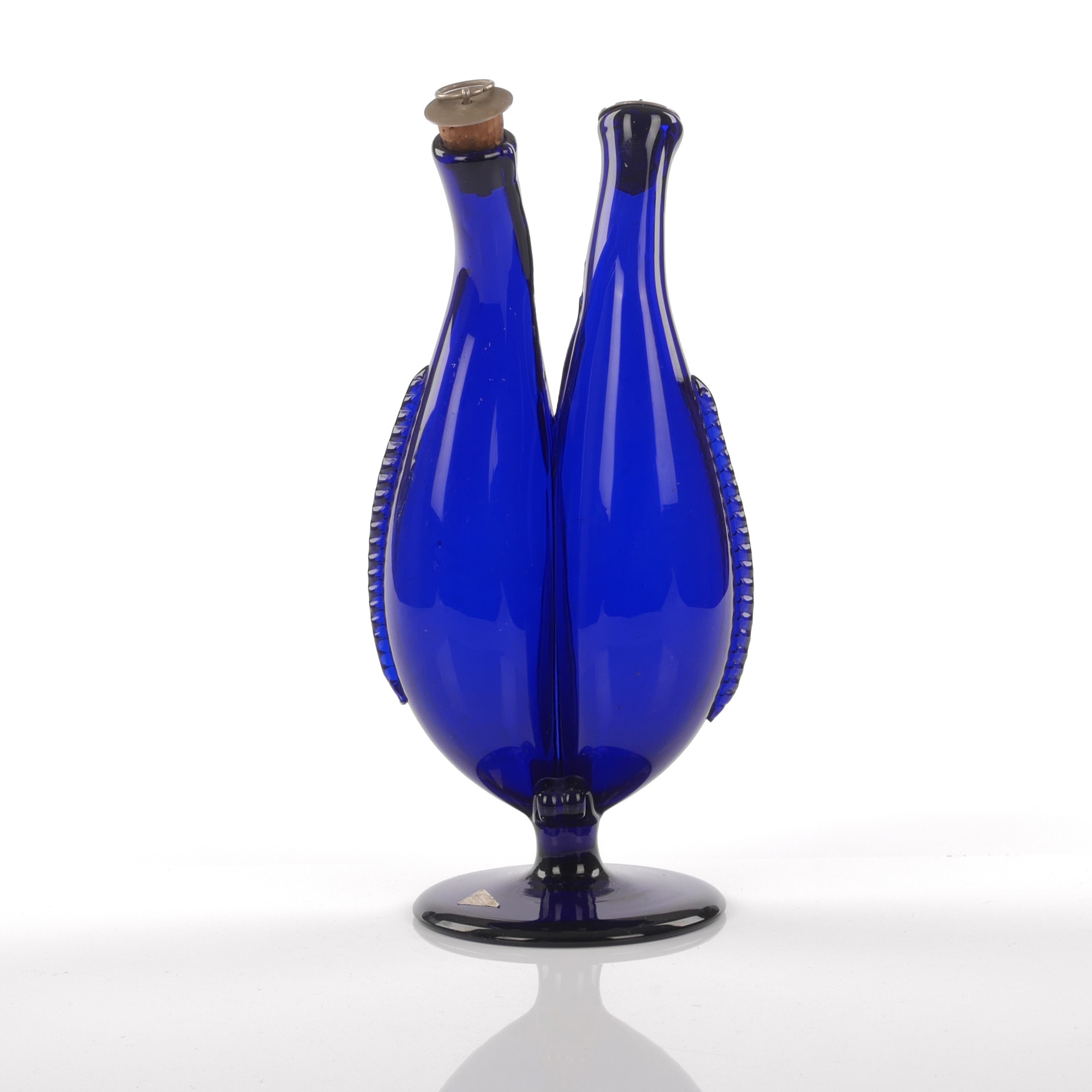 WILLIAM STENBERG. Karaff "Tvillingflaska", blå glasmassa, Gullaskruf.