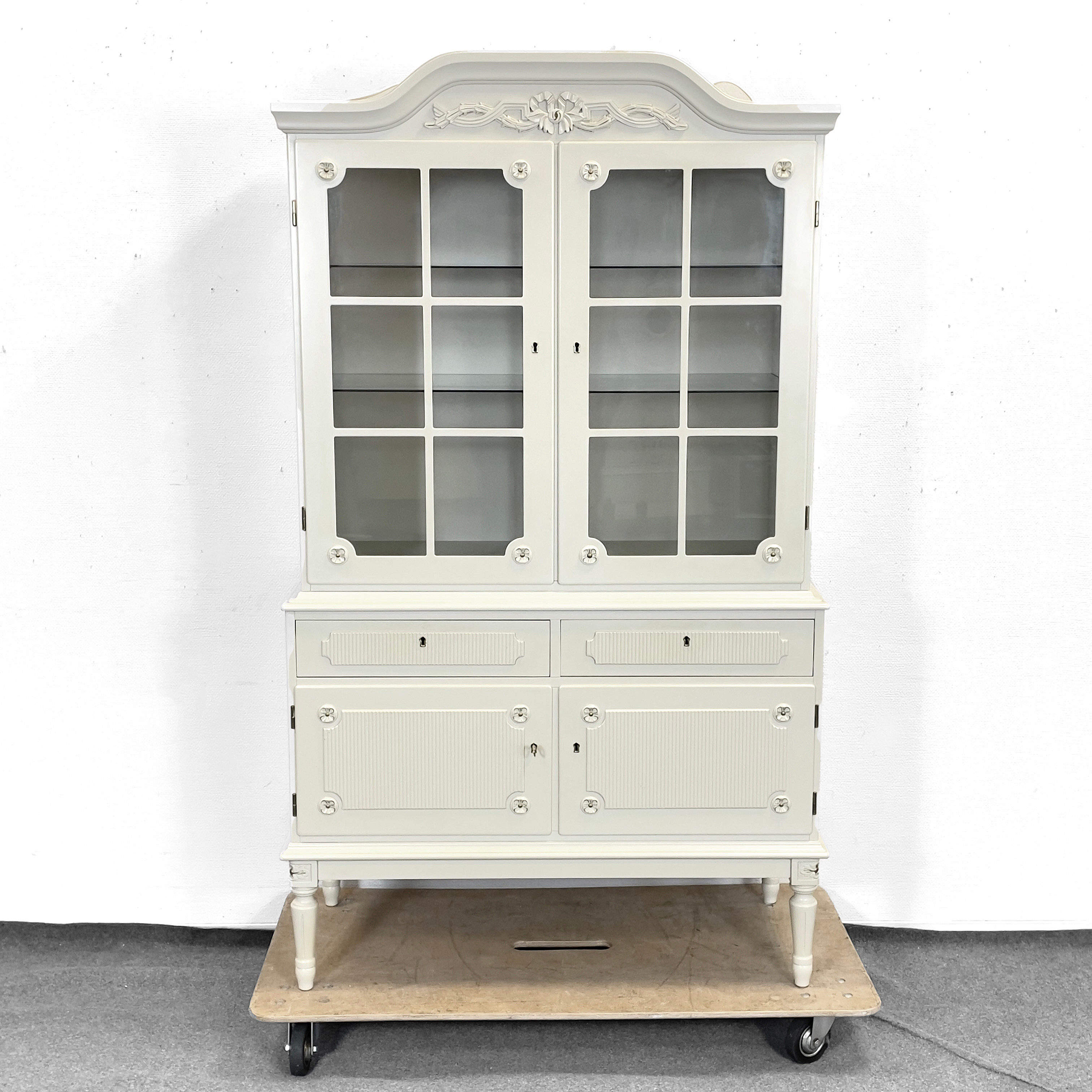 VITRINSKÅP, Gustaviansk stil, 2 delat, 1900-tal.