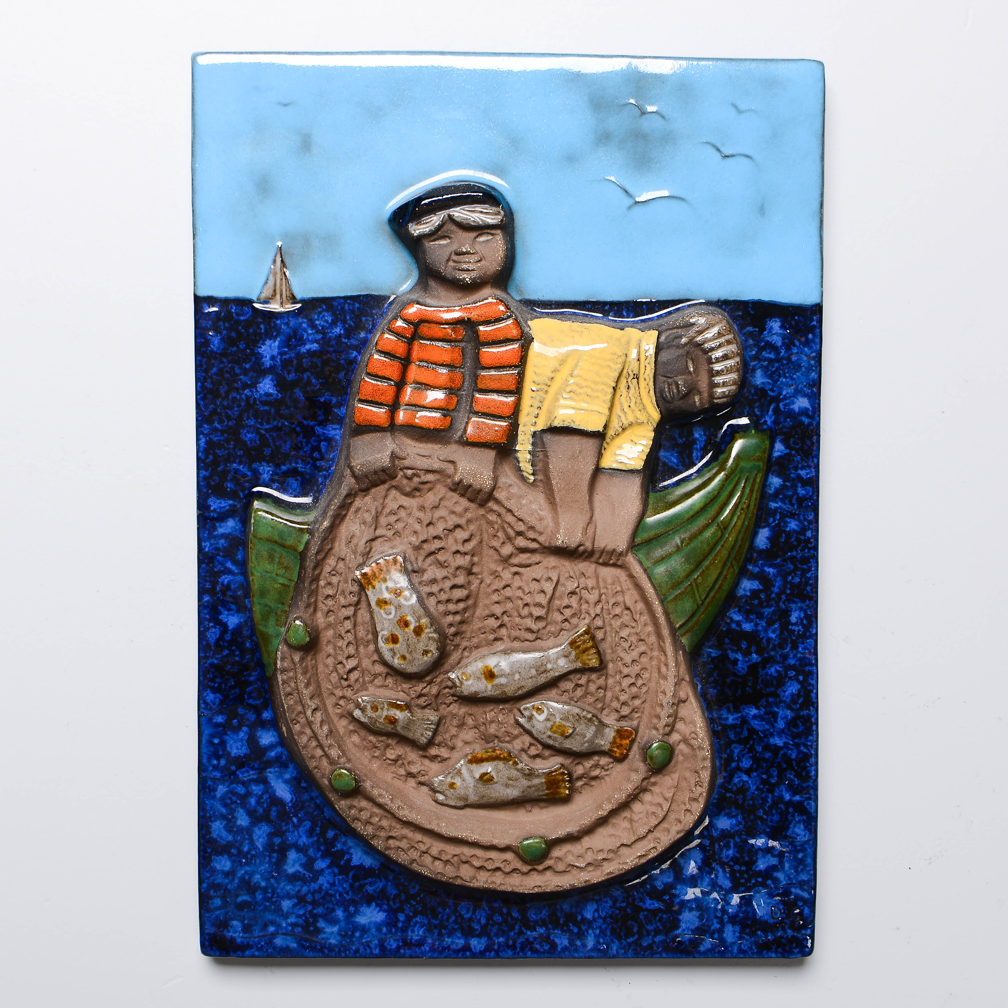 DOROTHY CLOUGH. Väggplakett, modell 2040, Upsala-Ekeby, 1972.