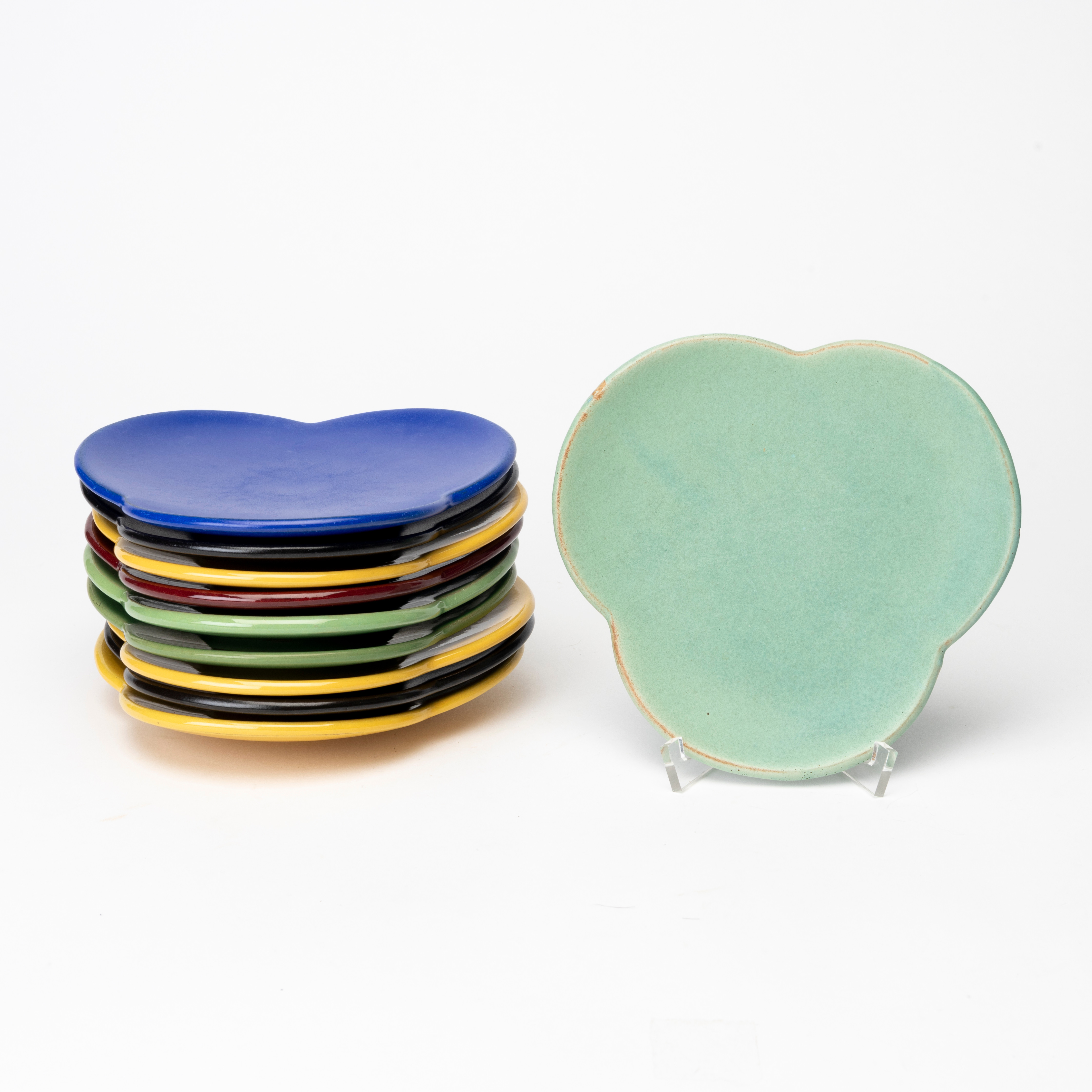 ANNA-LISA THOMSON. Assietter, 10 st, modell nr 2, keramik, Upsala-Ekeby, 1900-talets mitt.