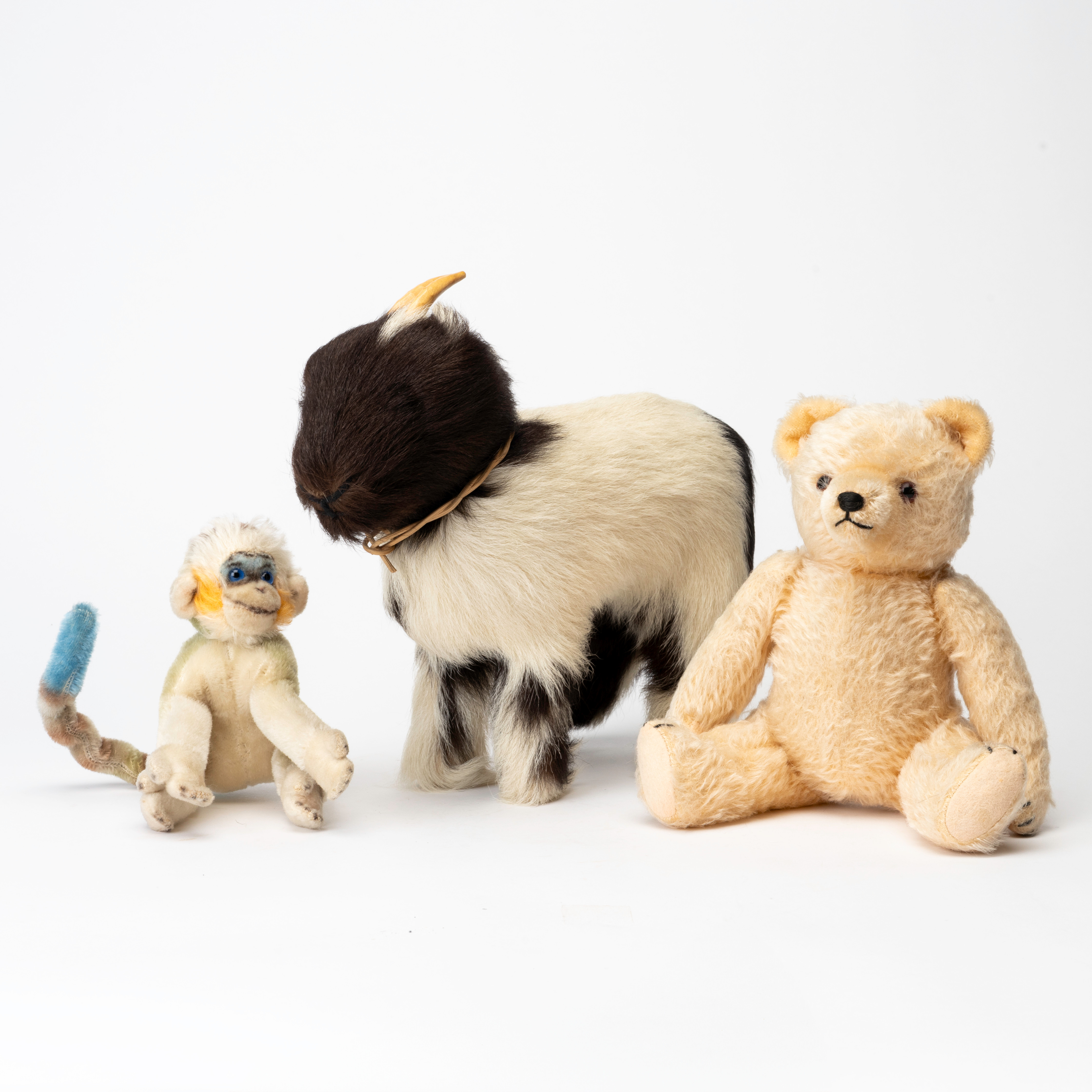 LEKSAKER, 3 st, bland annat Steiff, 1900-talets mitt.