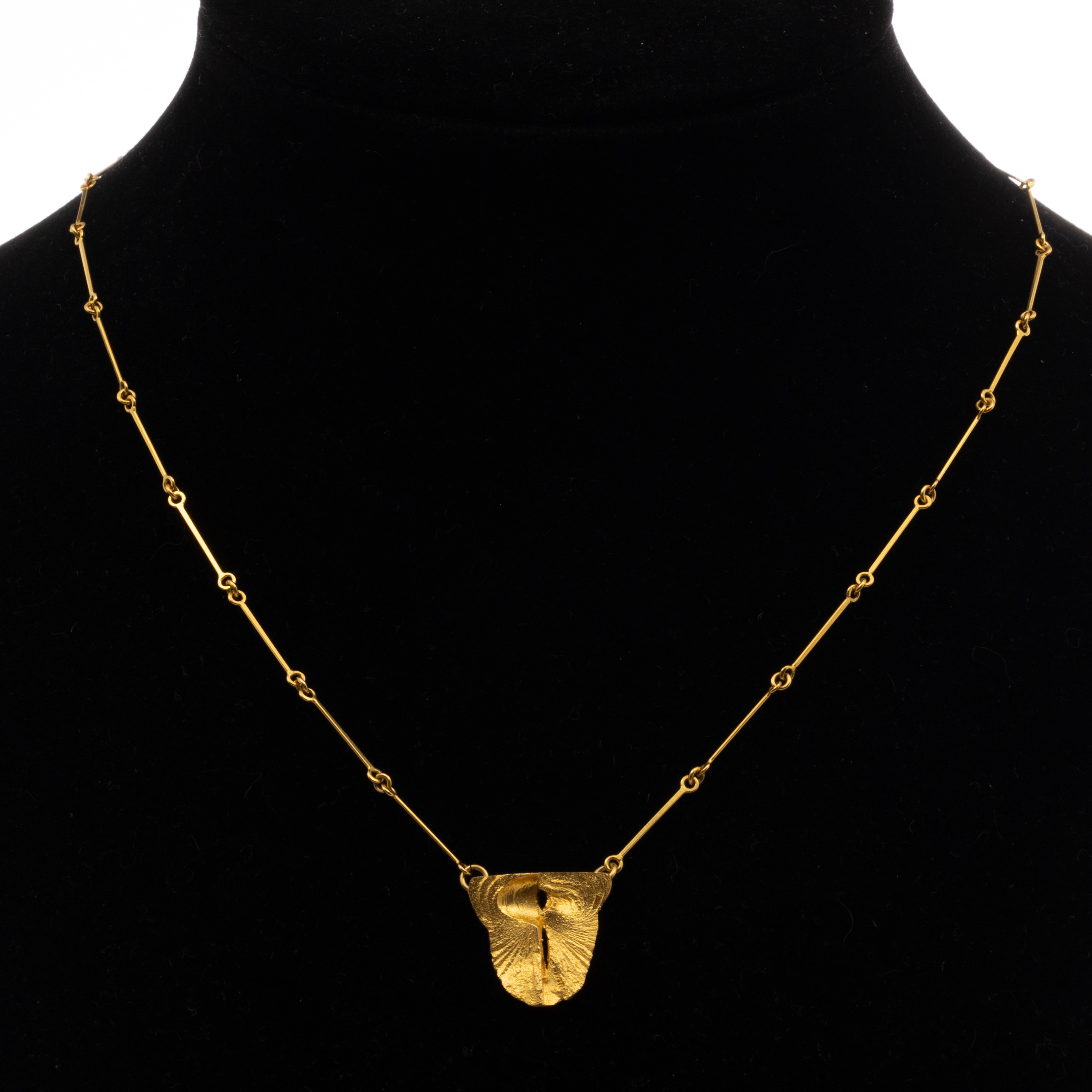 MATTI J HYVÄRINEN. Collier, 18K guld, Finland.