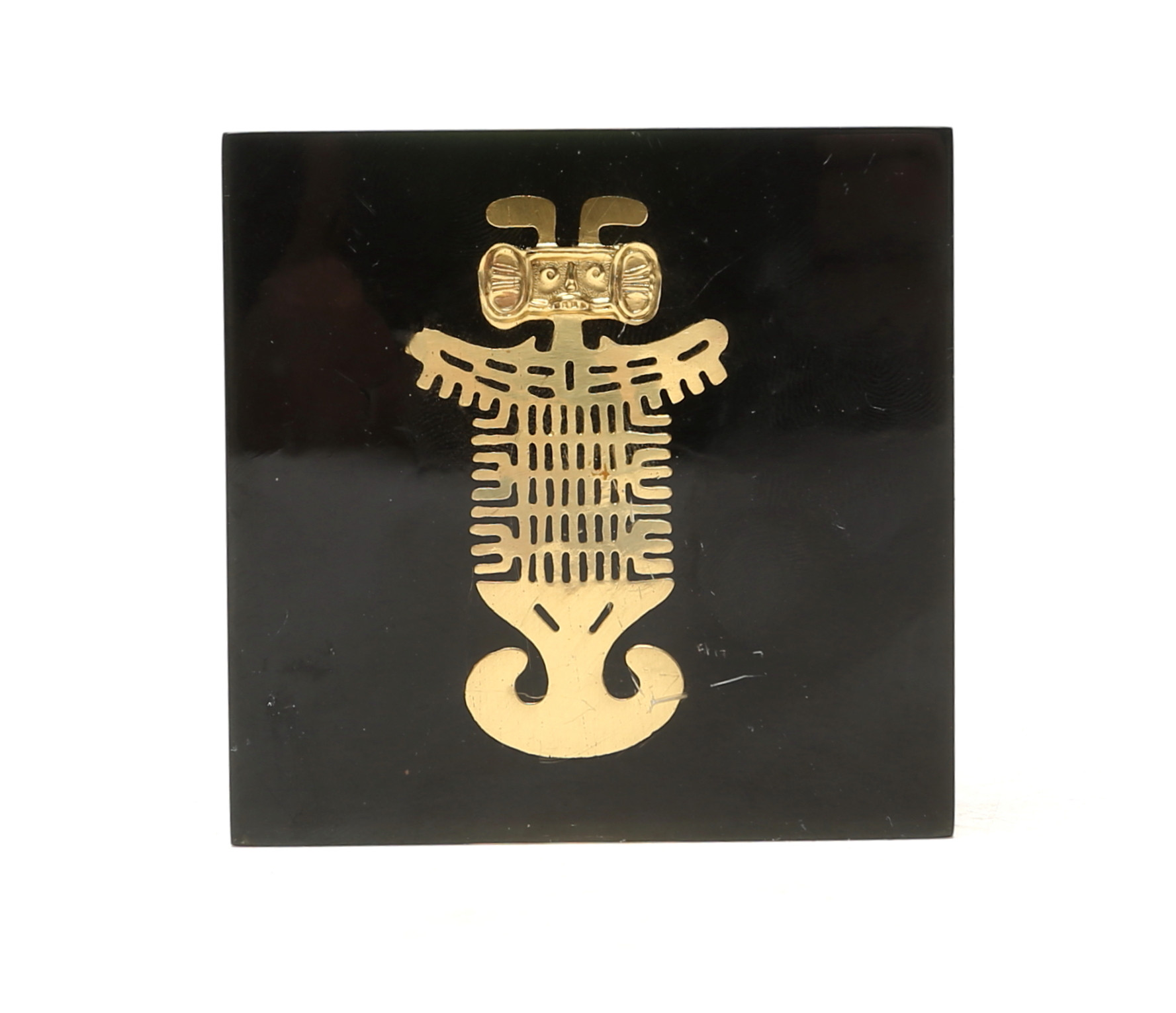 MUSEIKOPIA, av colombianskt guldföremål. Metallsort okänd.