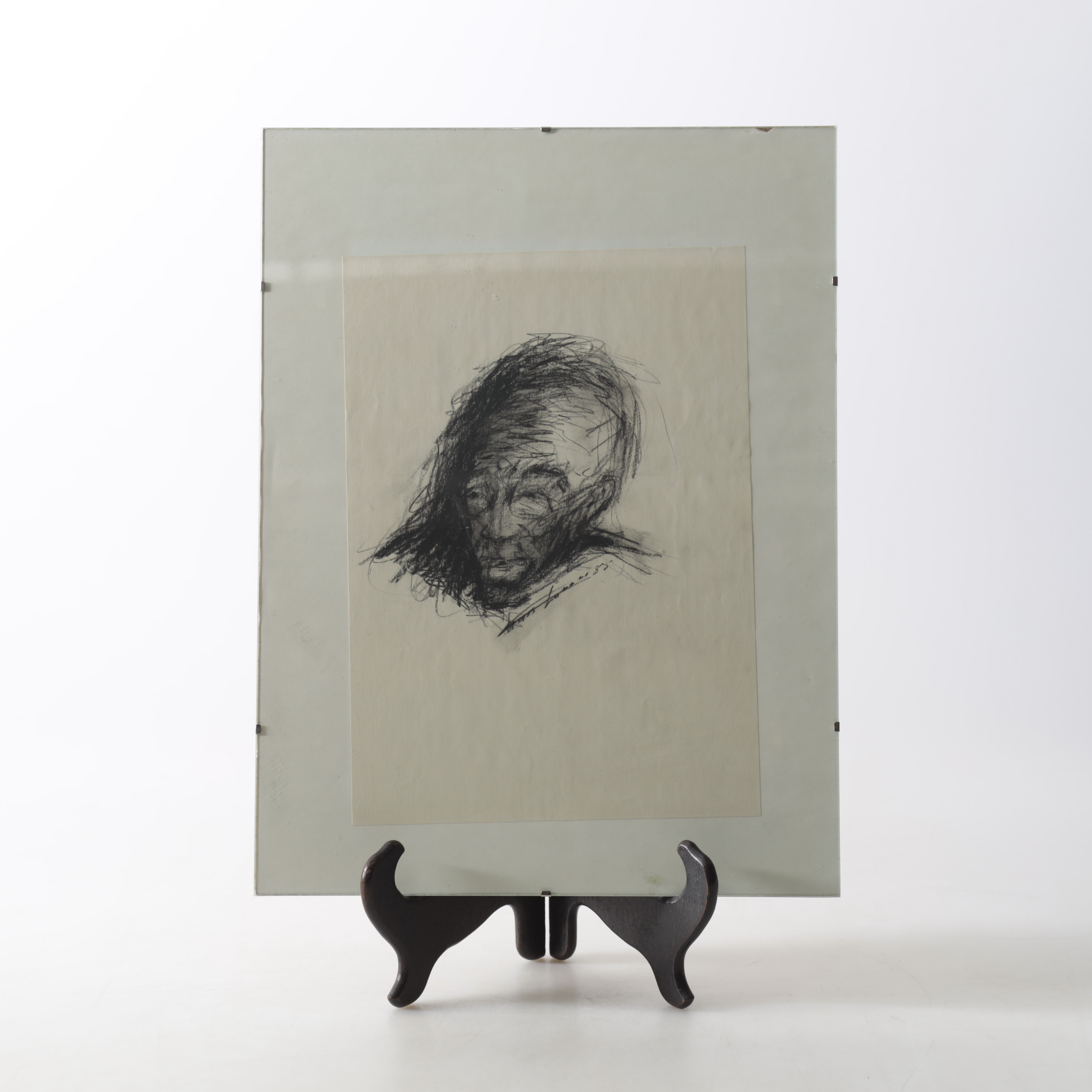 OIDENTIFIERAD KONSTNÄR. Porträtt, kolteckning, signerad och daterad -85.