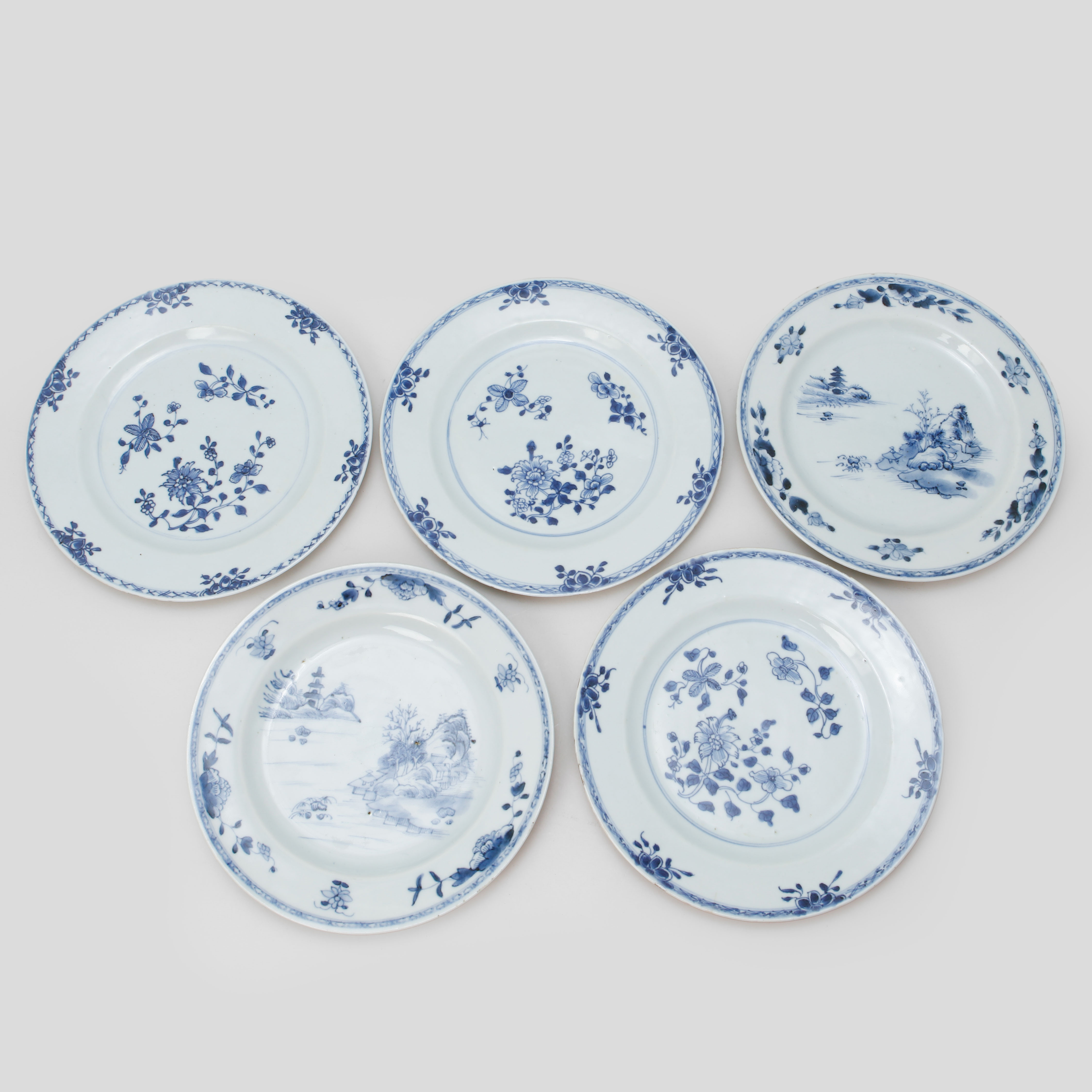 TALLRIKAR, 5 st, porslin, Kina, 1700-tal.