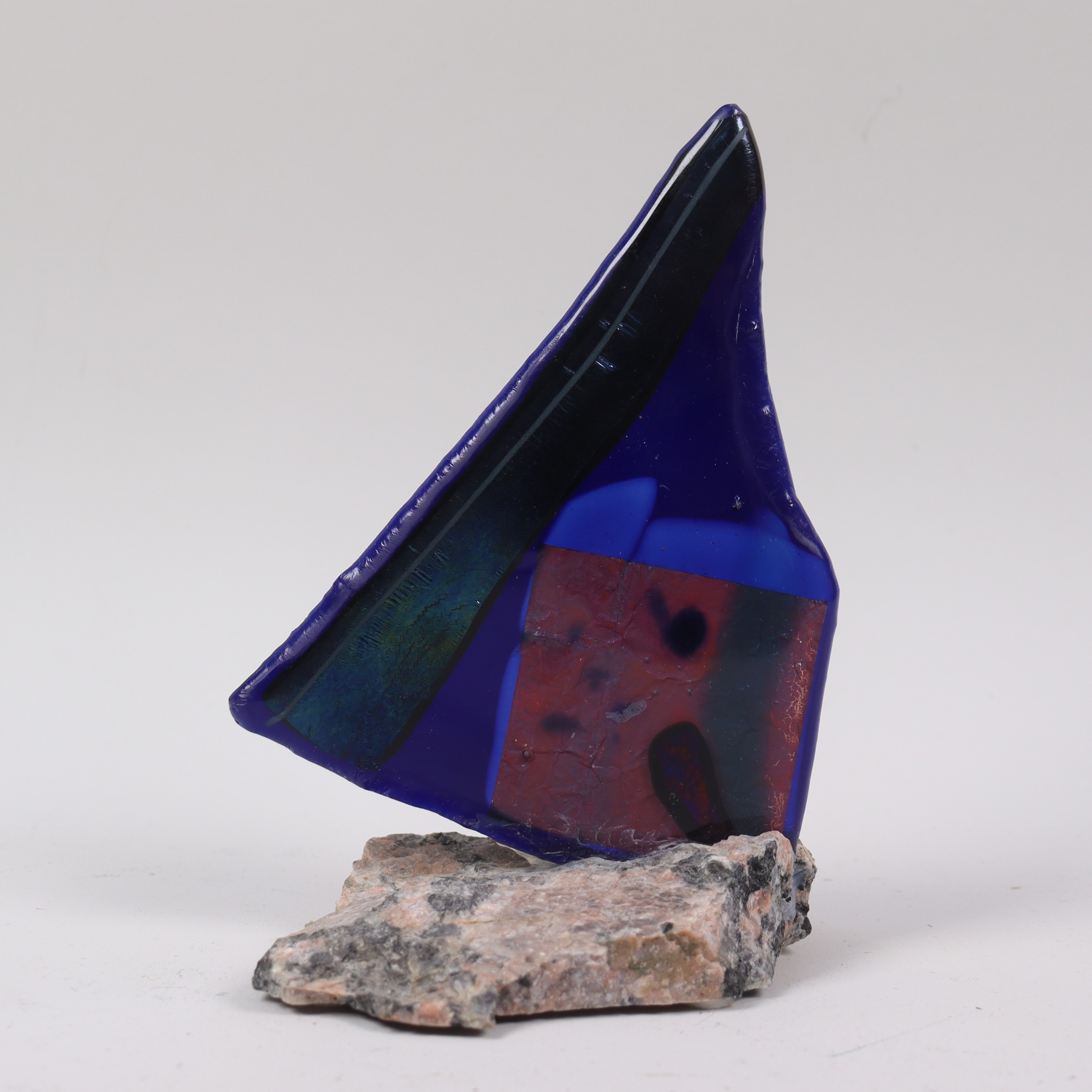 EMMA EKMAN FLENBERG. skulptur i glas och sten.