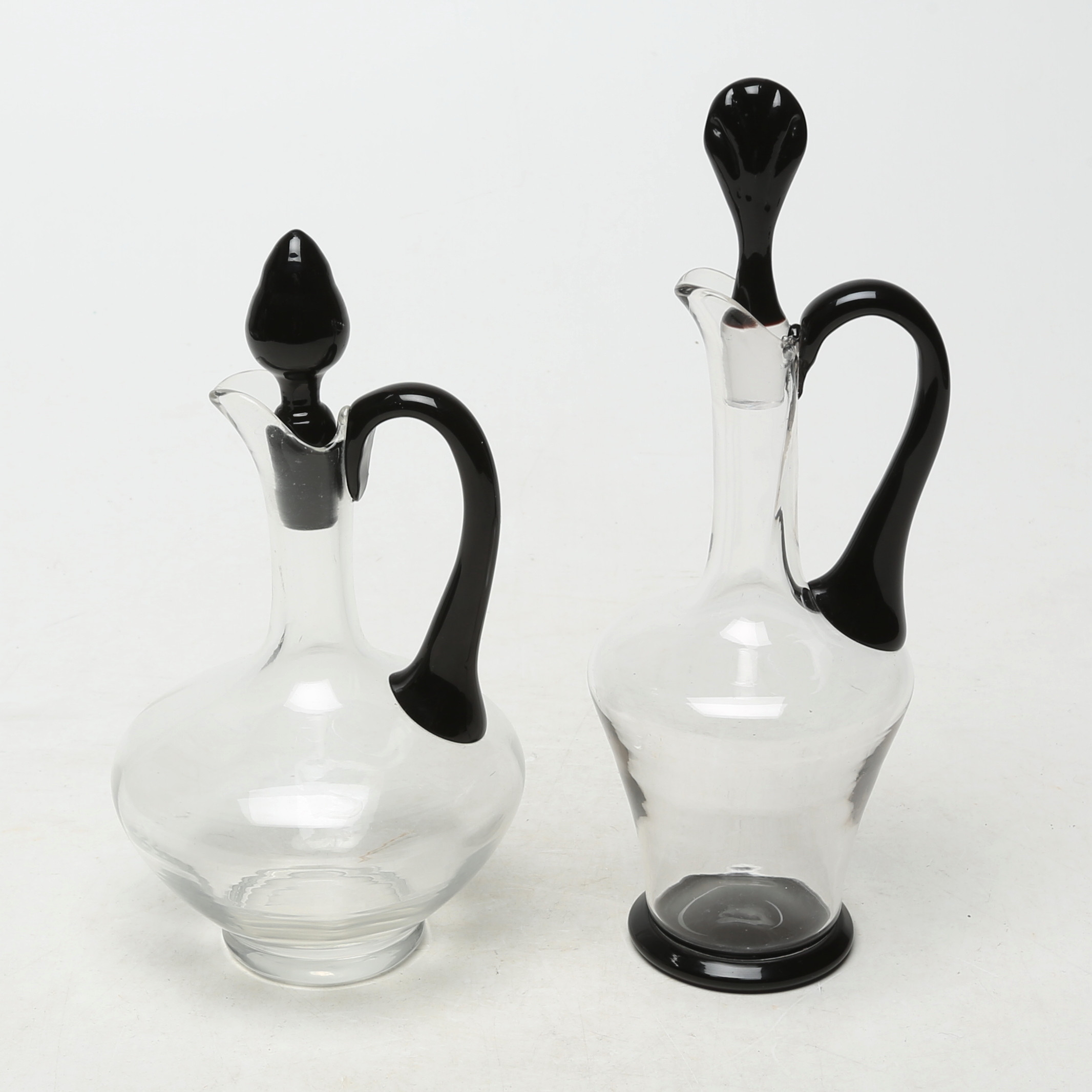 KARAFFER, 2 st, glas, sannolikt 1930-tal.