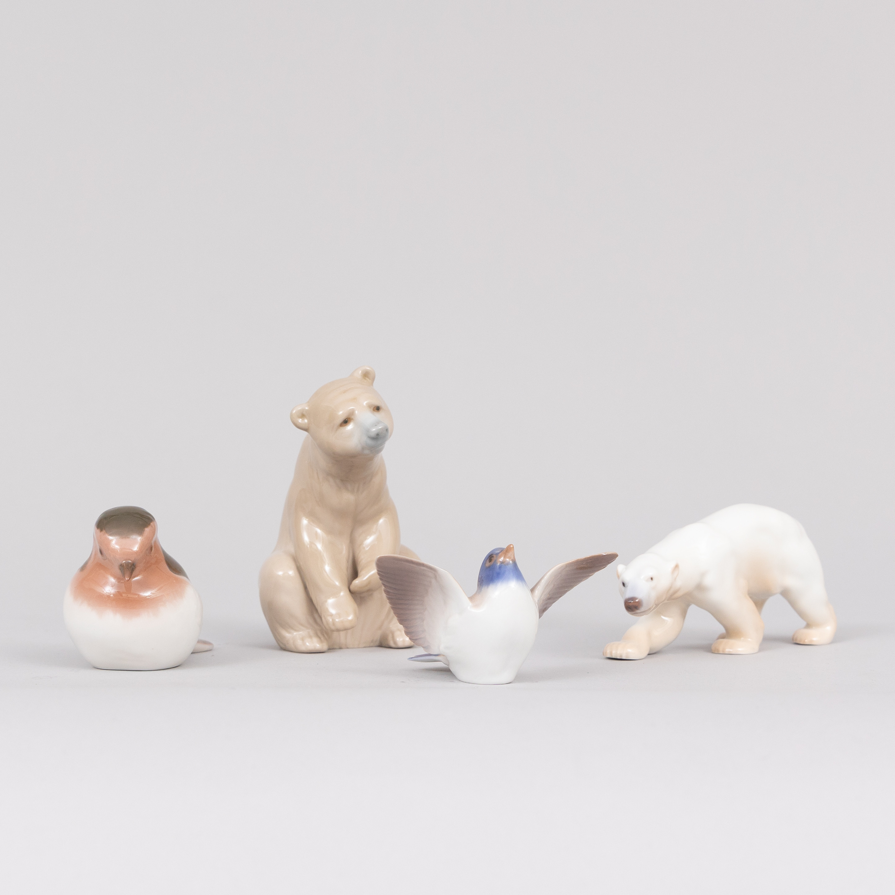 FIGURINER, 4 st, porslin, Bing & Gröndahl och Lladro.