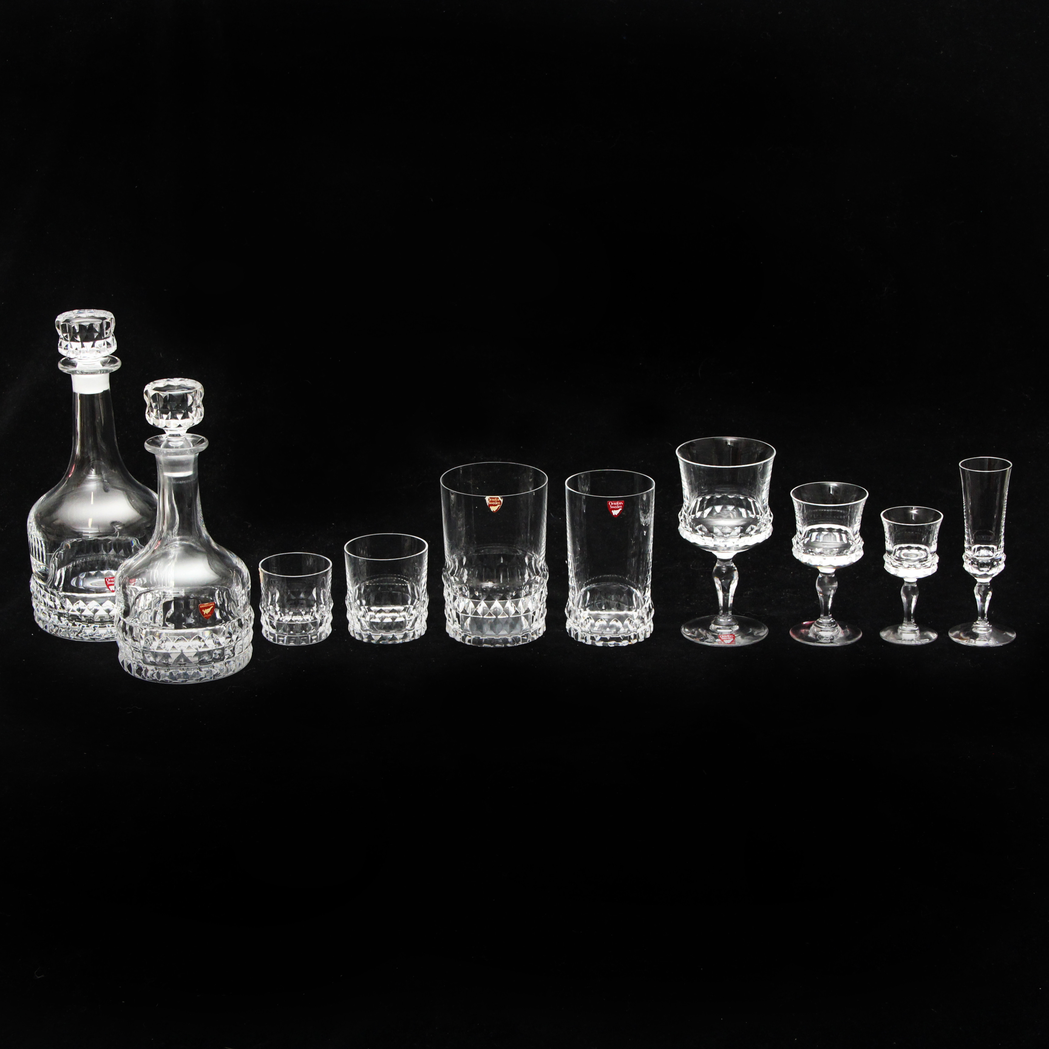 INGEBORG LUNDIN. GLASSERVIS, 142 delar, Orrefors "Silvia".