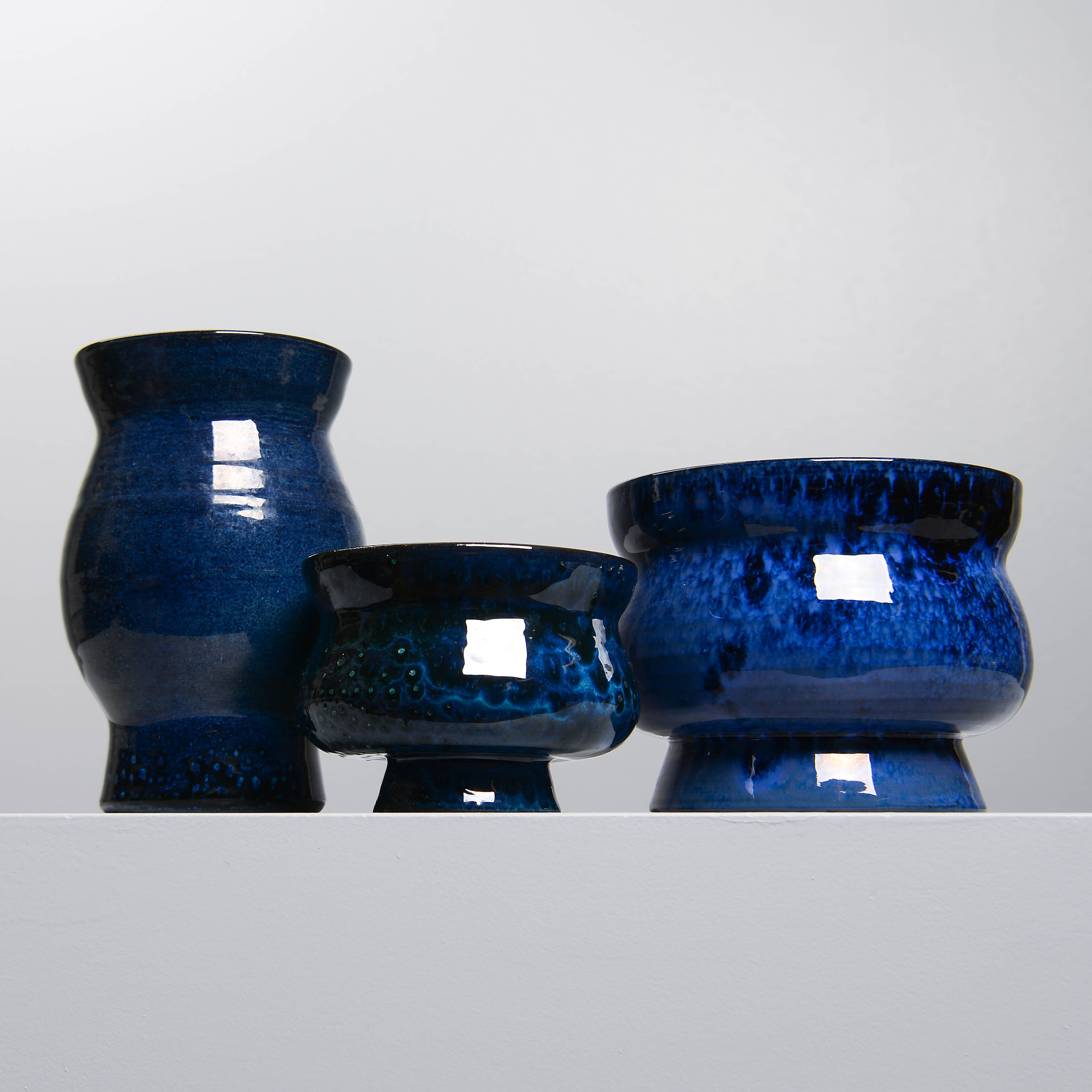 "FORM", 3 delar, Nylander för Nordiska & Svenska Hantverkskedjan, Upsala-Ekeby, 1970.