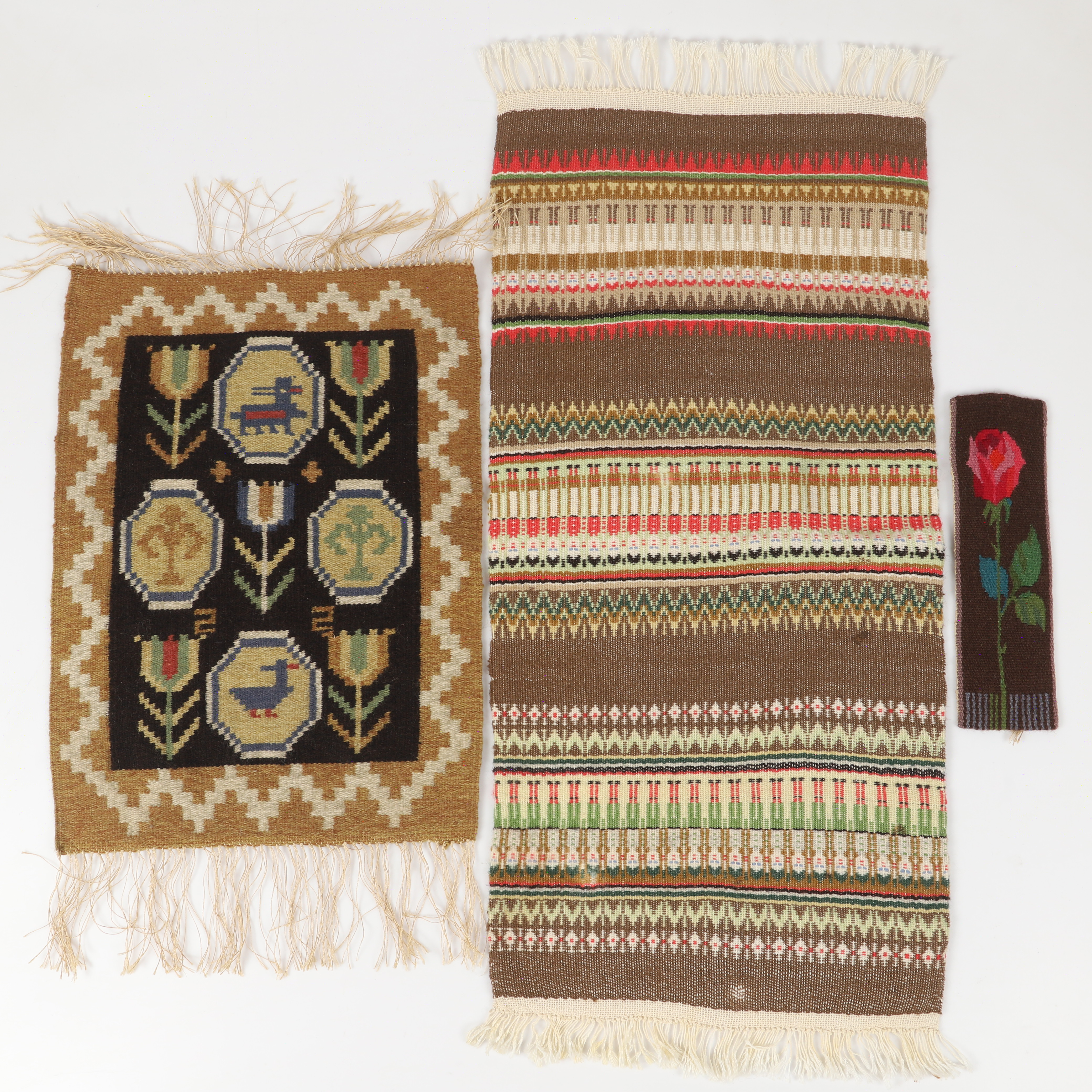 BONADER, 3 stycken, flamsk- och gubbaväv, 1900-tal.