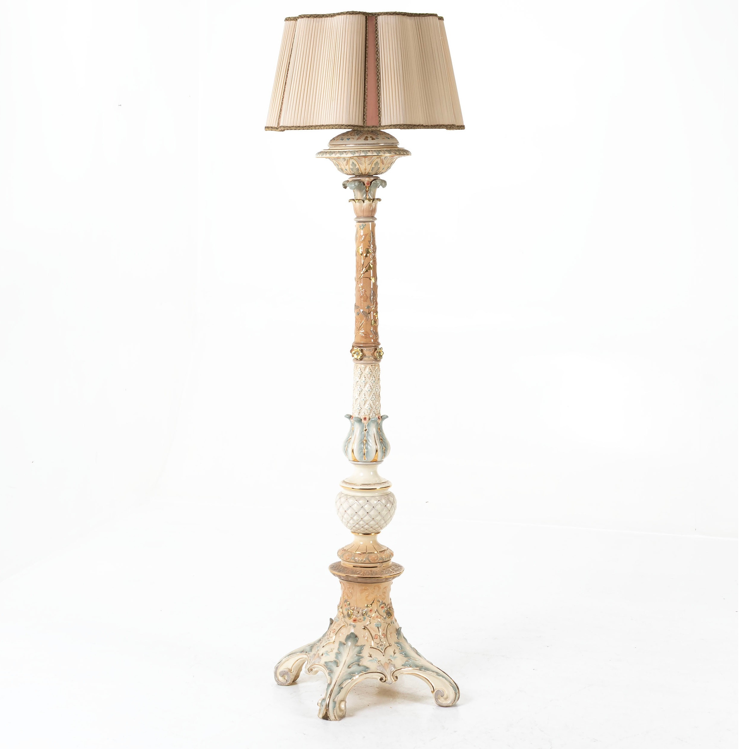 GOLVLAMPA, fotogen, majolika, Rörstrand, omkring sekelskiftet 1900.