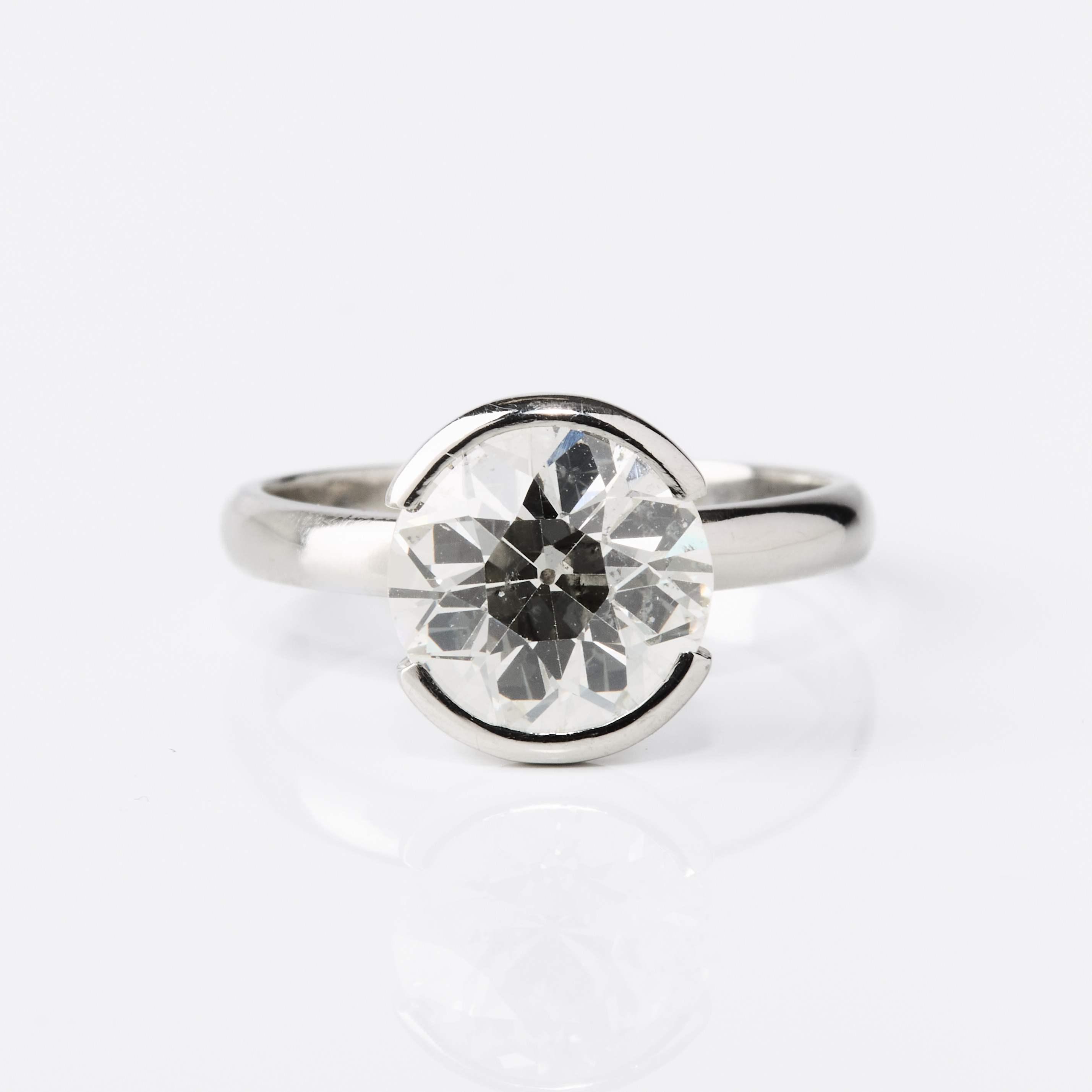 ENSTENSRING, platina med en diamant.