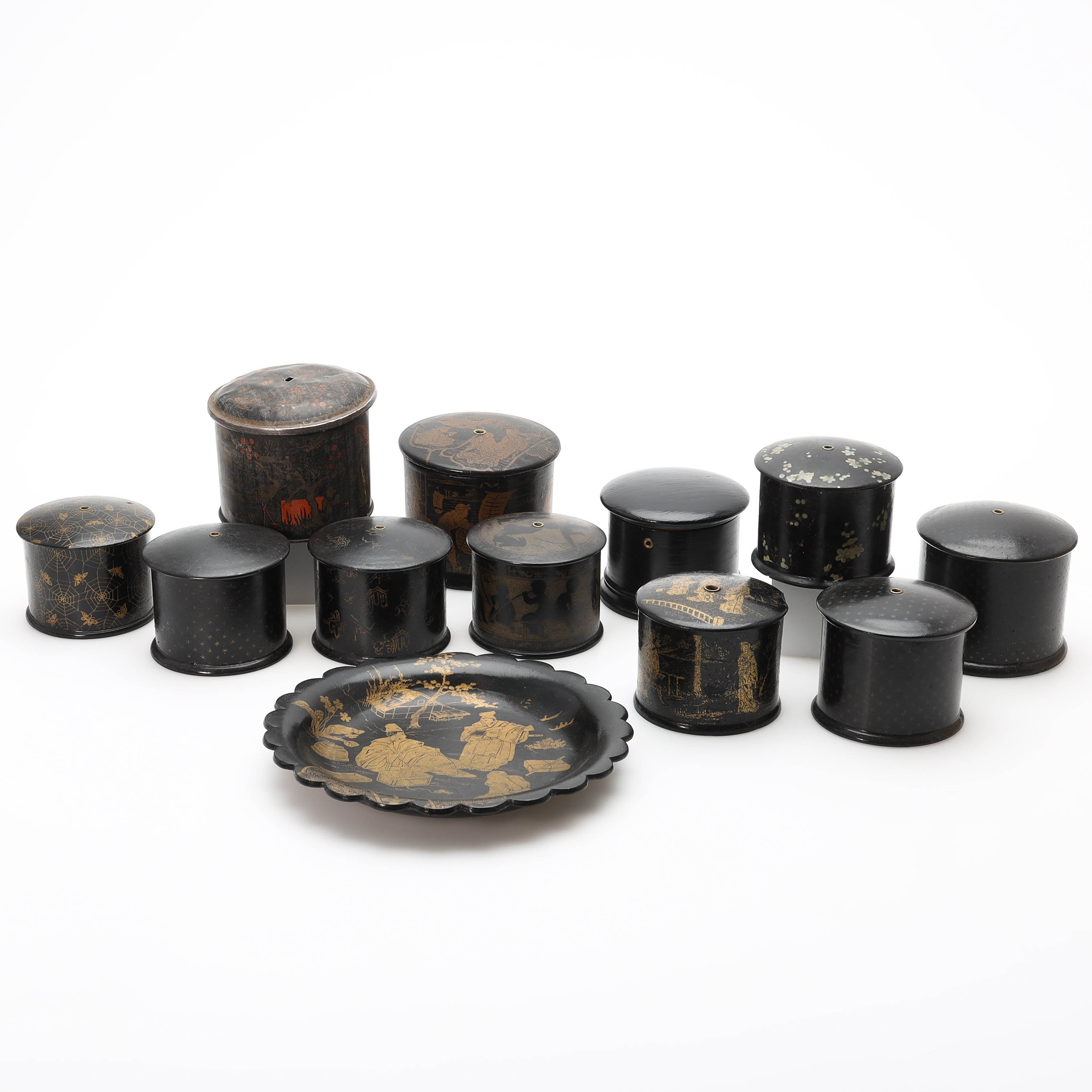 ETUIER samt fat, 12 delar, trä/papier maché, metall, Asien & England, 1800/1900-tal.