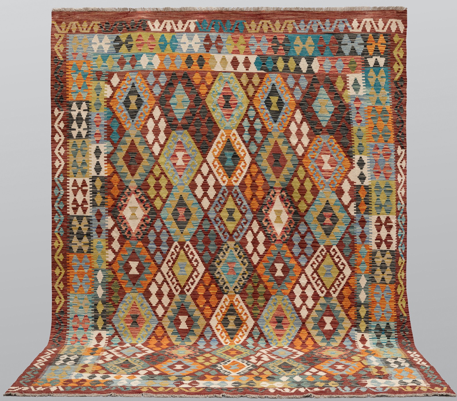 MATTA. Kelim klassisk design, 297 x 206 cm.