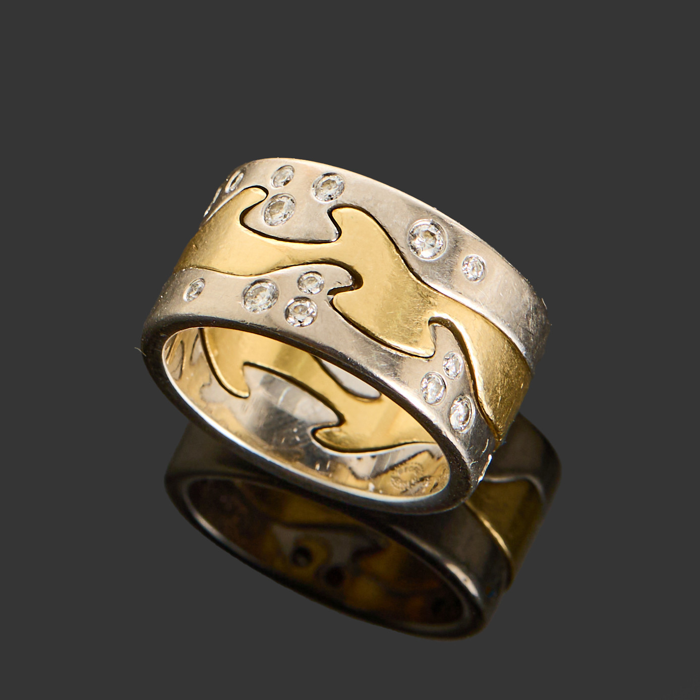 NINA KOPPEL. Ring, "Fusion", 18k guld samt vitguld med 16 st briljanter, för Georg Jensen, Danmark, original etui medföljer.