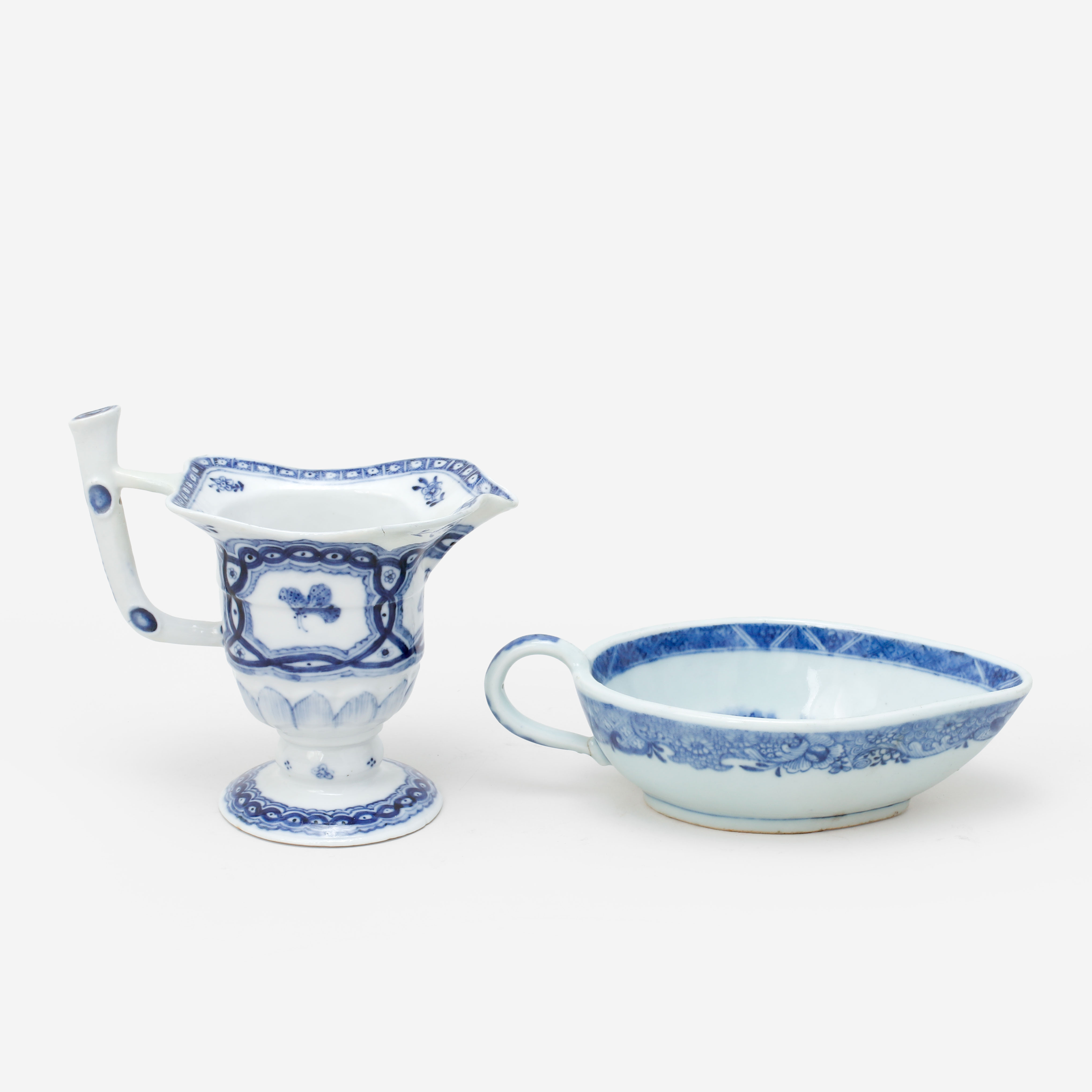 KANNOR, 2 stycken, porslin, Kina, 1700-tal.