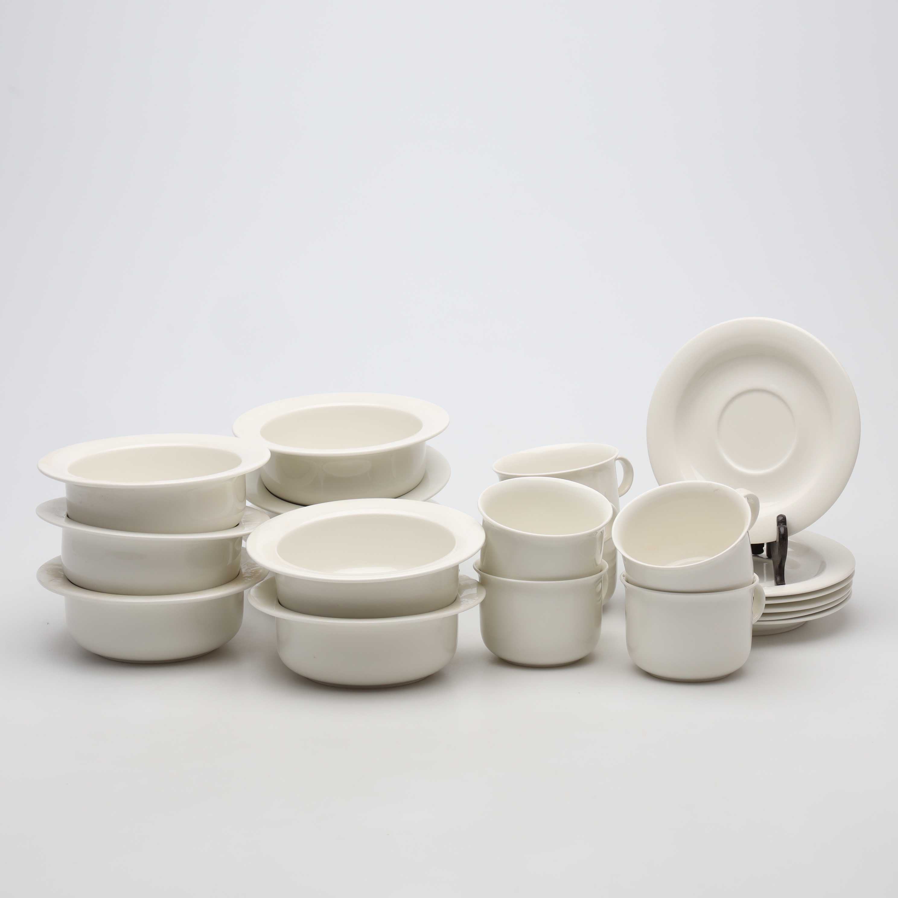 INKERI LEIVO. FRUKOSTSERVIS/TESERVIS, 20 delar, porslin, "Arctica", Arabia.