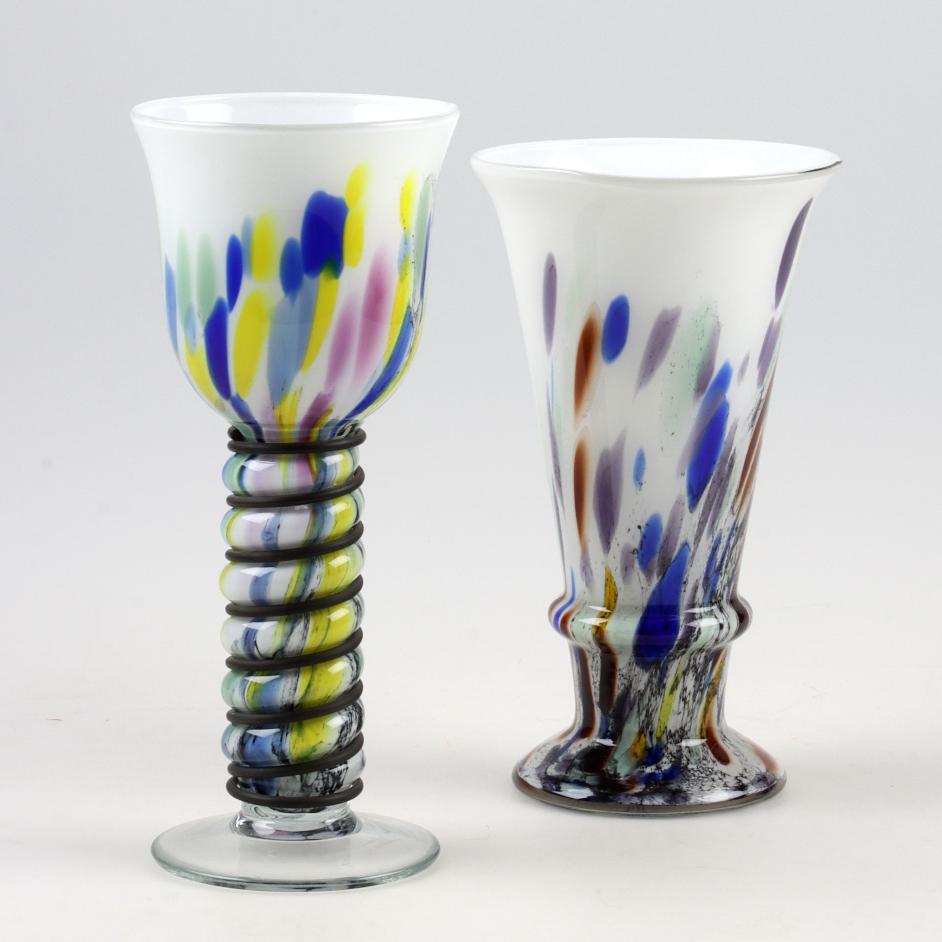 HANS JÜRGEN RICHARTZ. Vaser, 2 st, glas, Richartz Art Collection, Tyskland, 1980-tal.