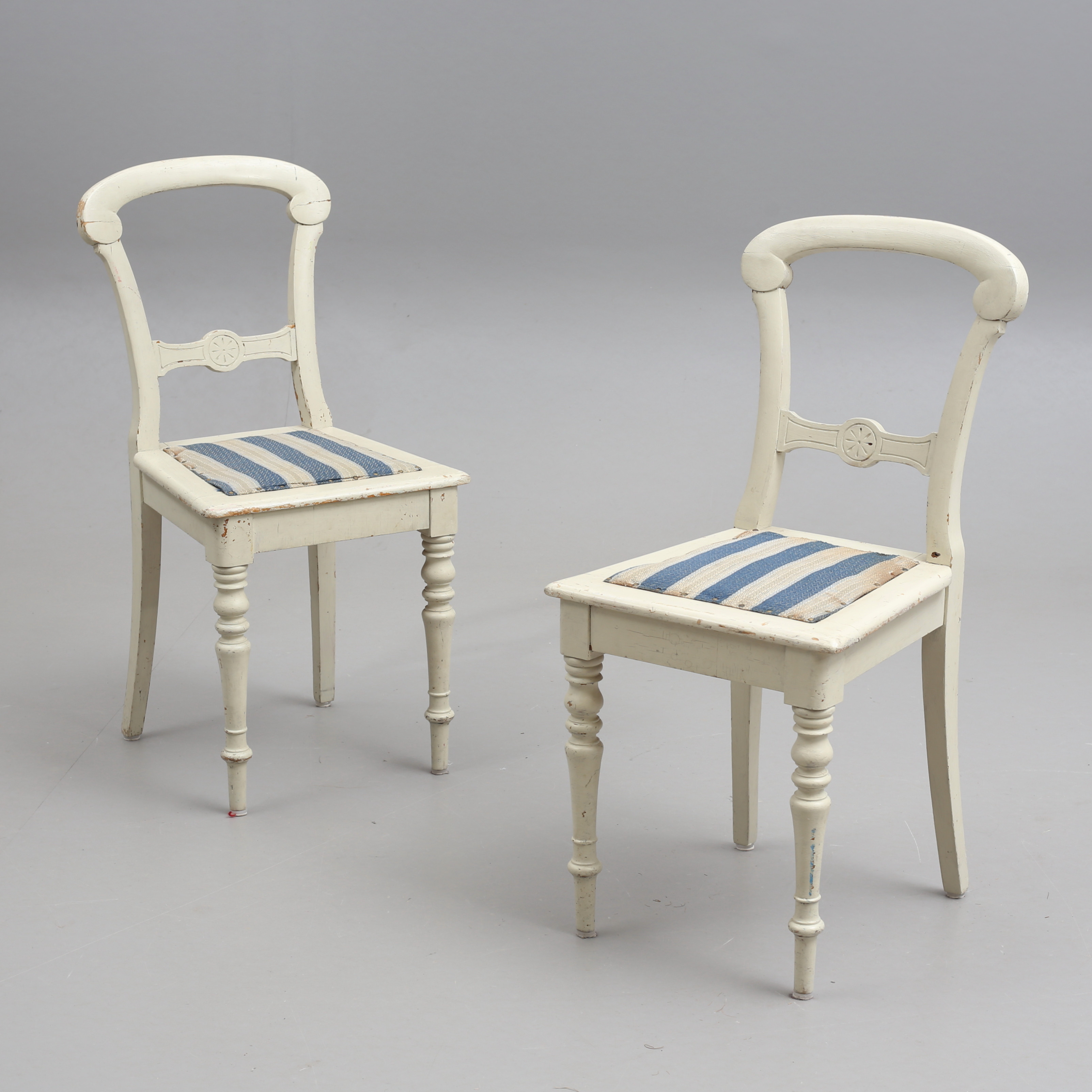 STOLAR, ett par, Karl-Johan-stil, 1800/ 1900-tal.