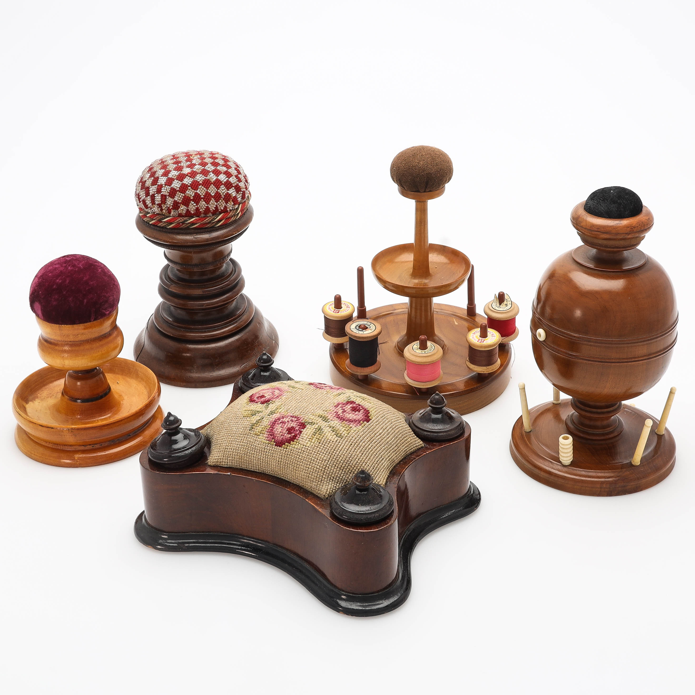 SYBARONER/NÅLDYNOR, trä, 5 delar, 1800/1900-tal.