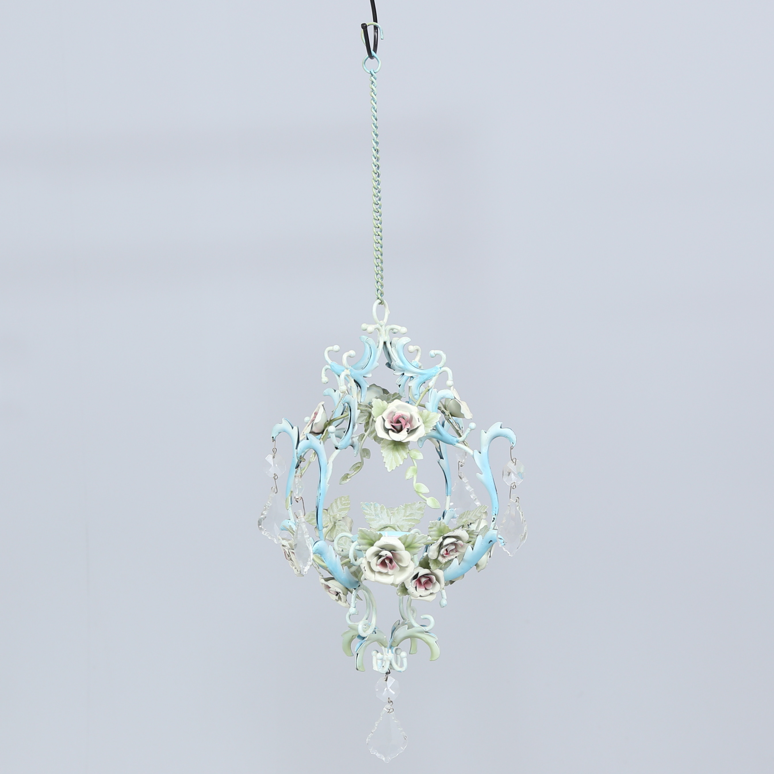 LJUSKRONA, bemålad metall, rokokostil, 1900 tal.